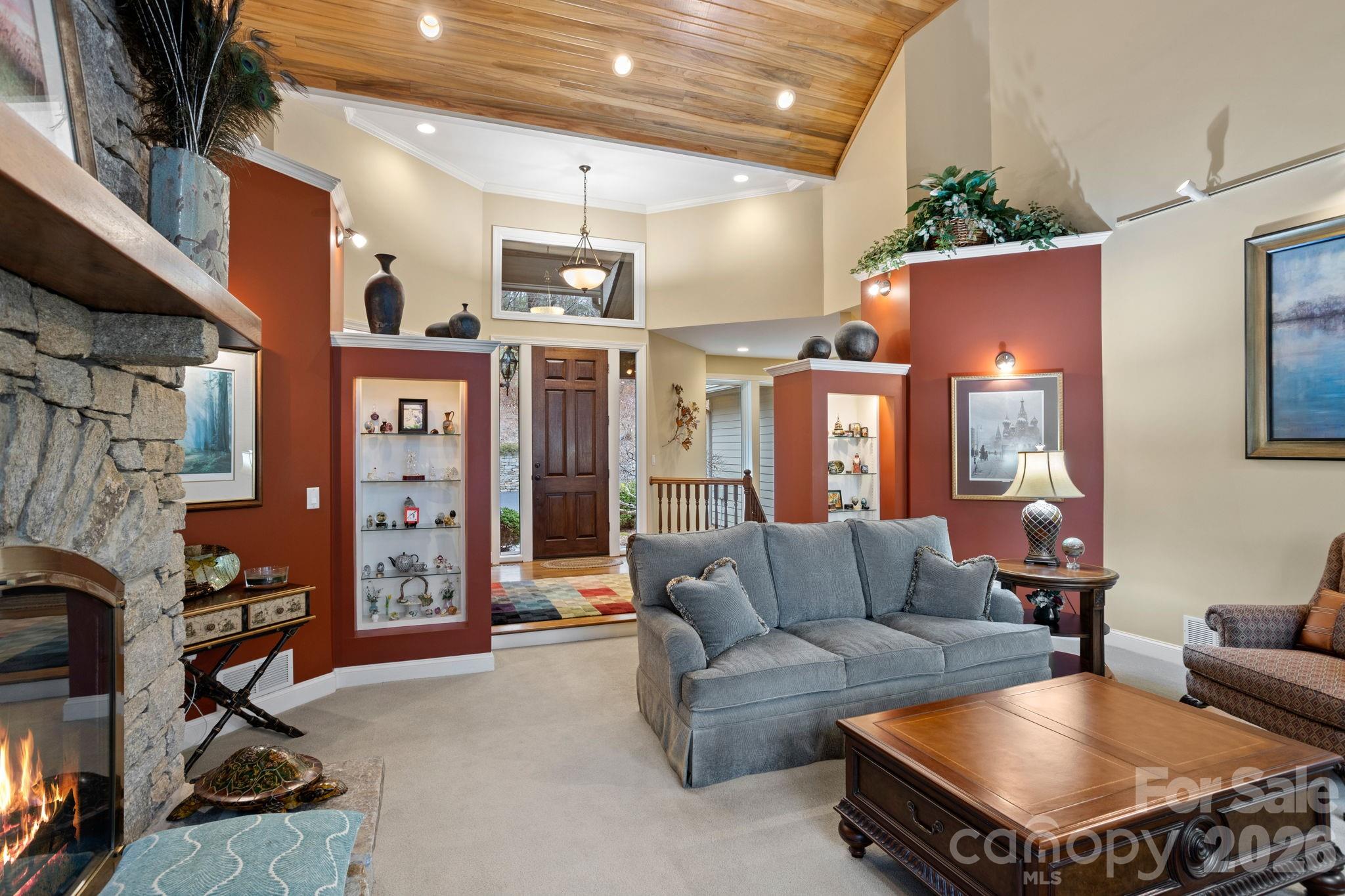175 Overlook Drive — Flat Rock