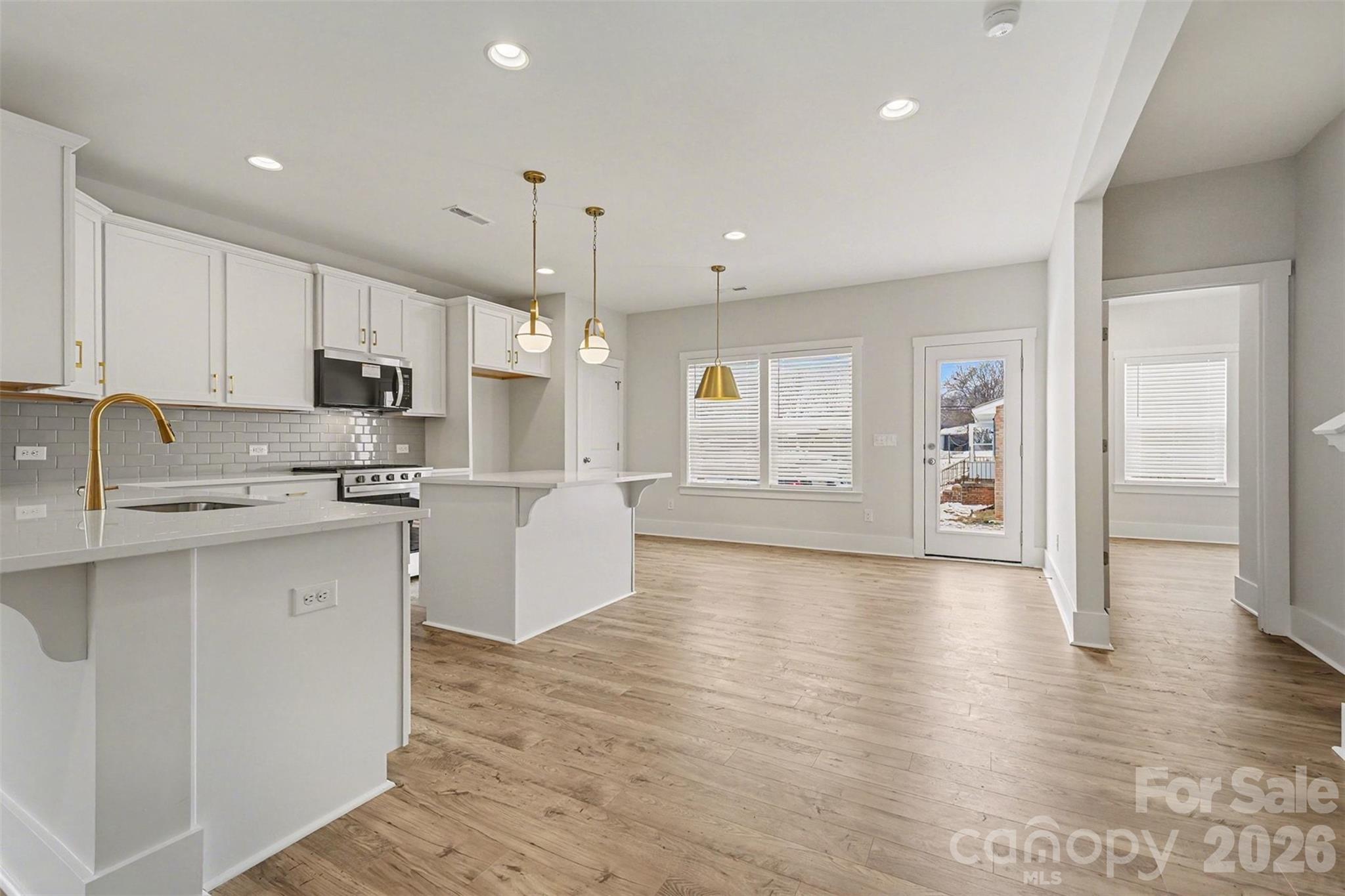 4768 Americana Avenue — Charlotte