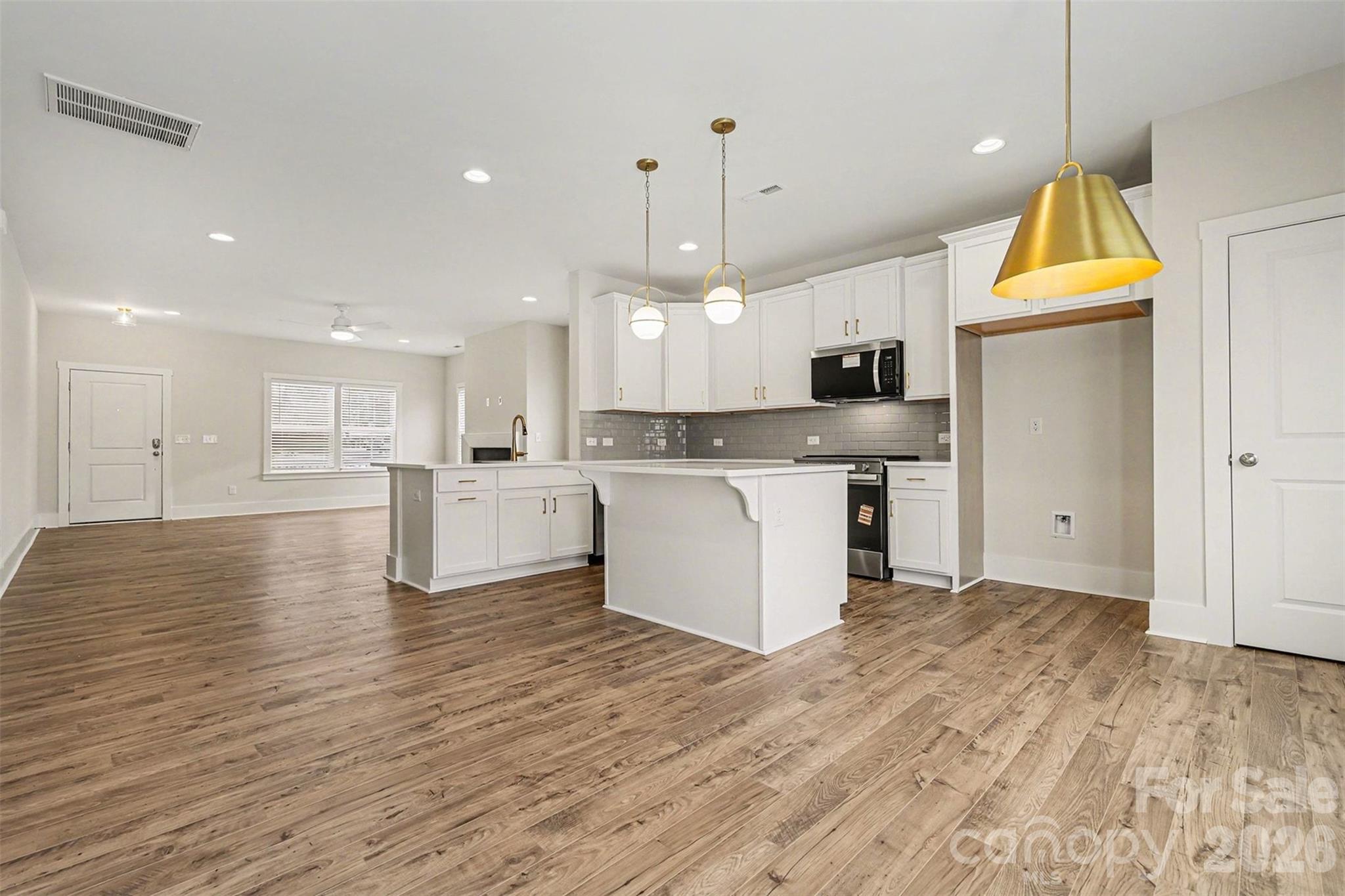 4768 Americana Avenue — Charlotte