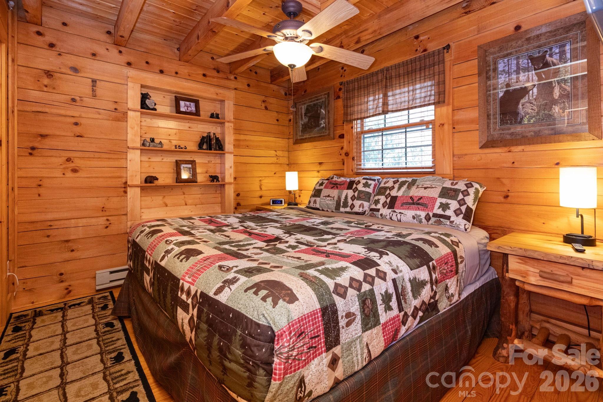 71 Honeymoon Lane — Maggie Valley