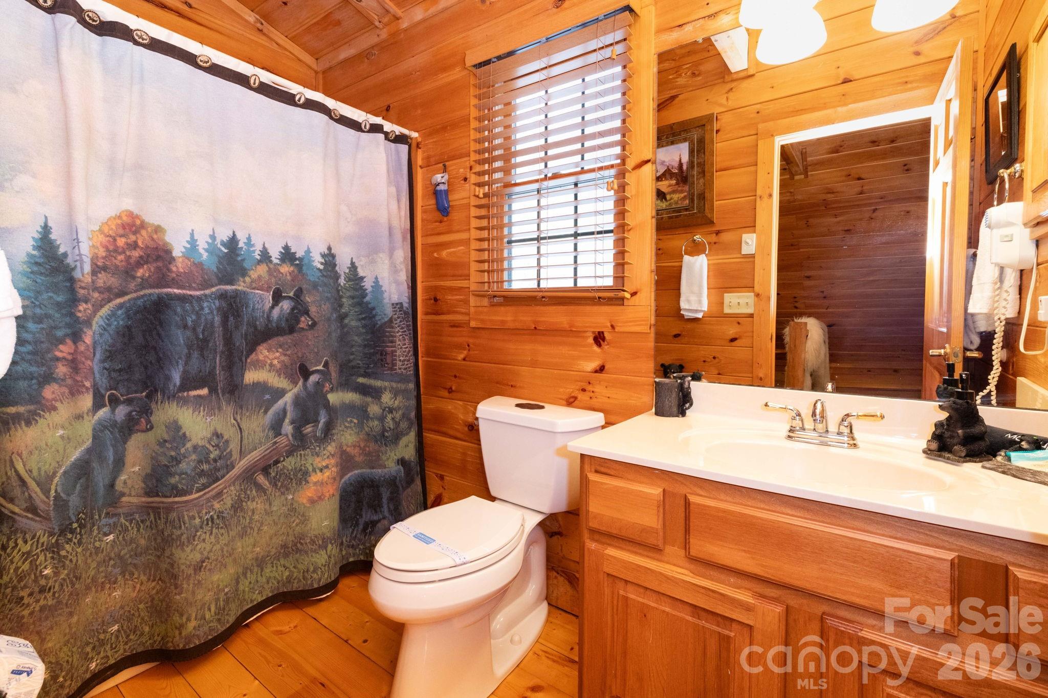71 Honeymoon Lane — Maggie Valley