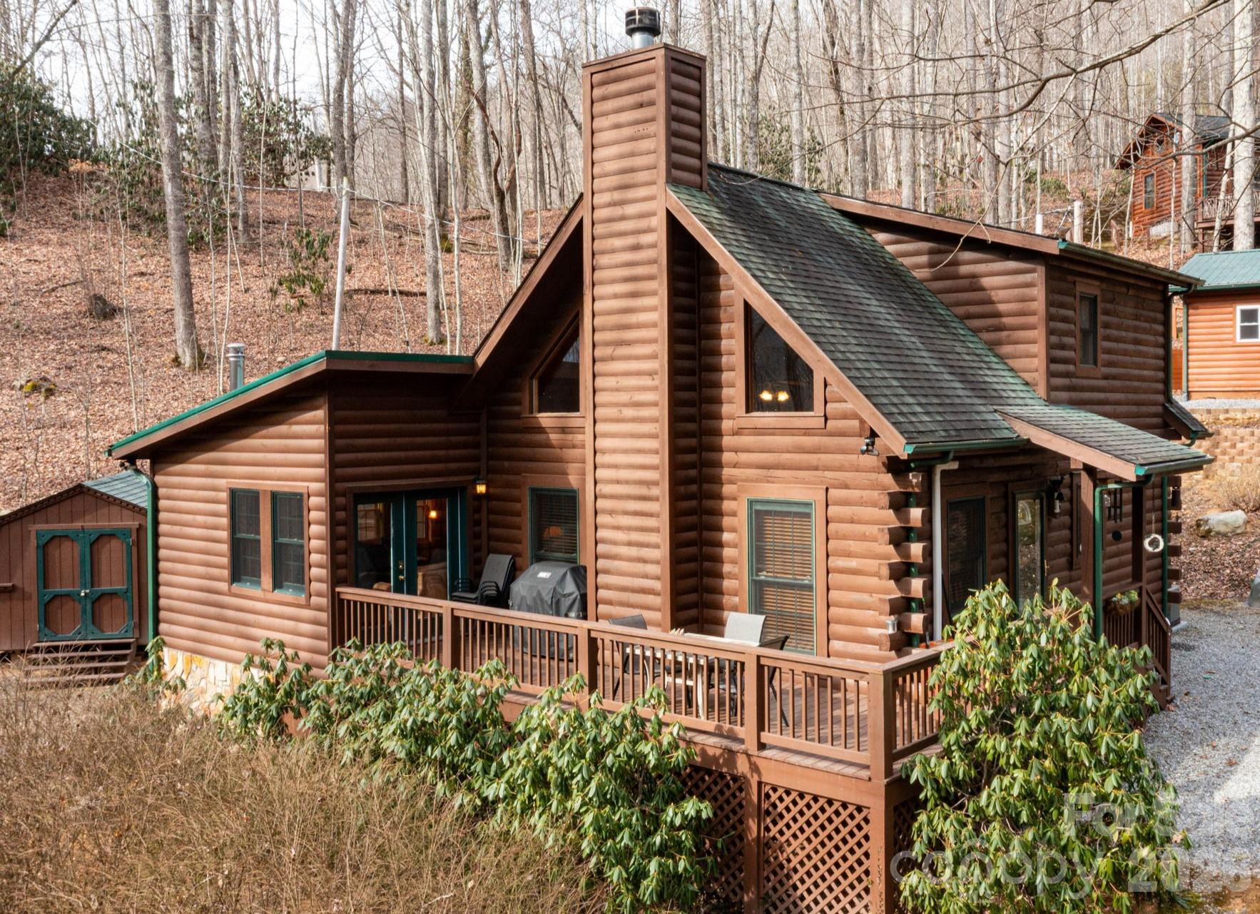 71 Honeymoon Lane — Maggie Valley