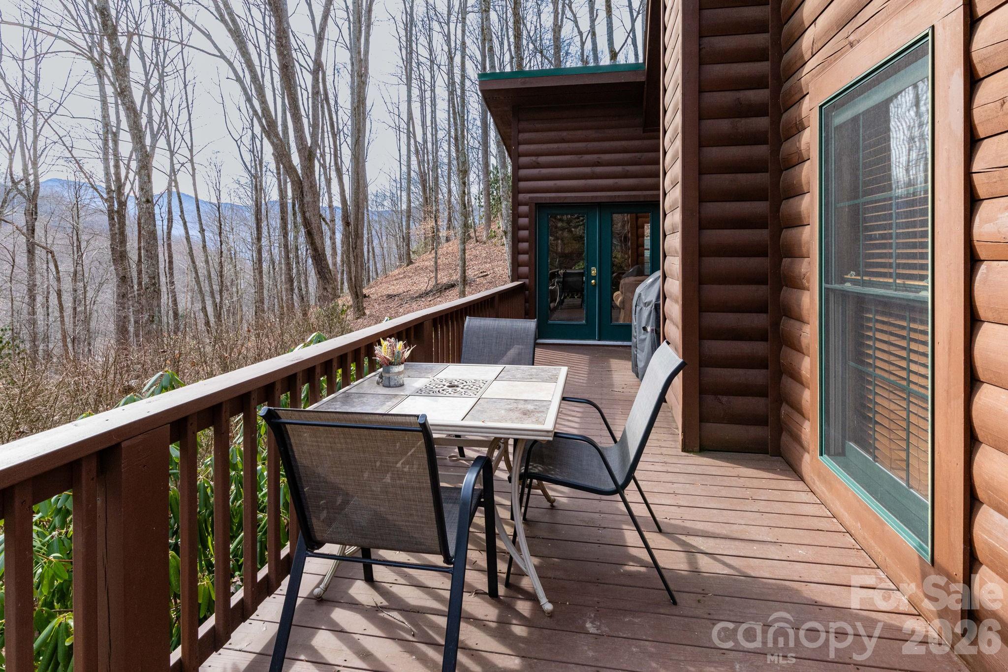 71 Honeymoon Lane — Maggie Valley
