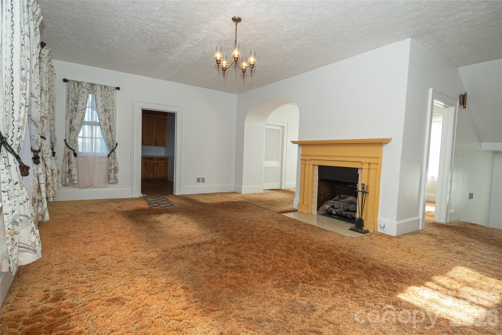 615 Carbon City Road — Morganton