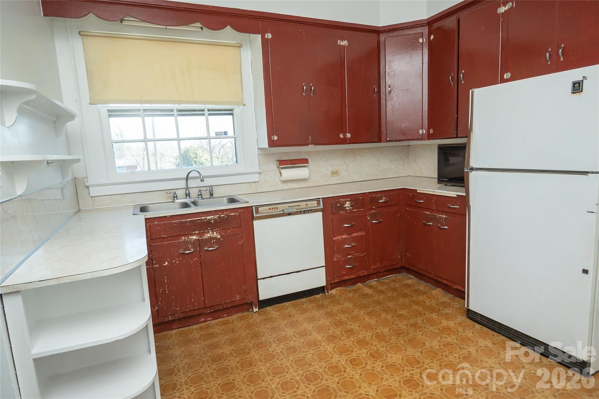 615 Carbon City Road — Morganton