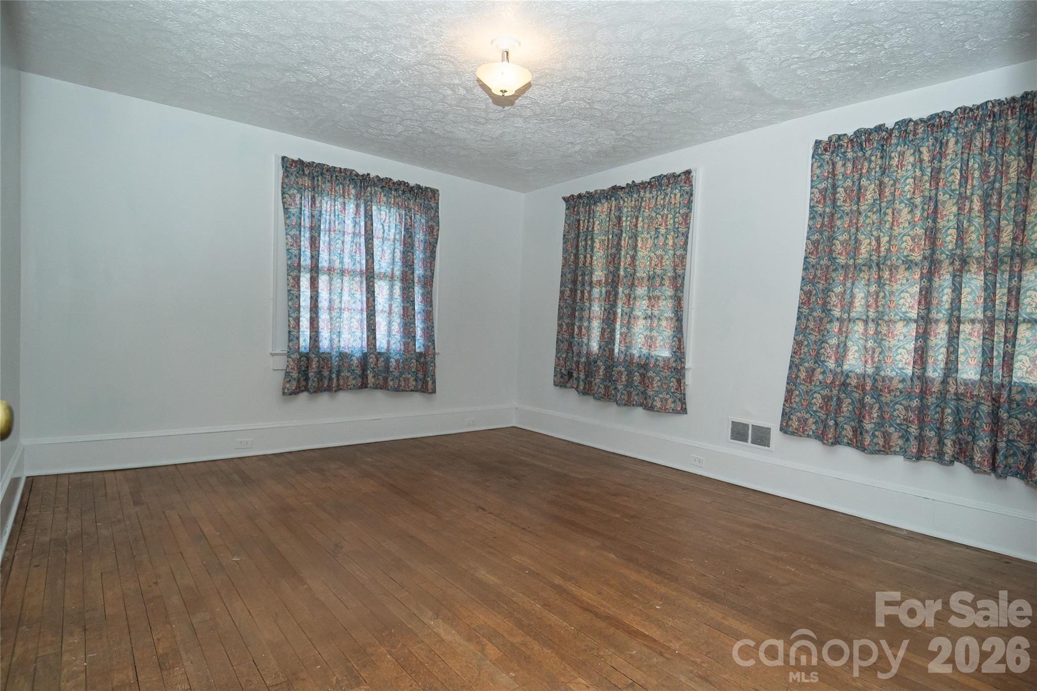 615 Carbon City Road — Morganton