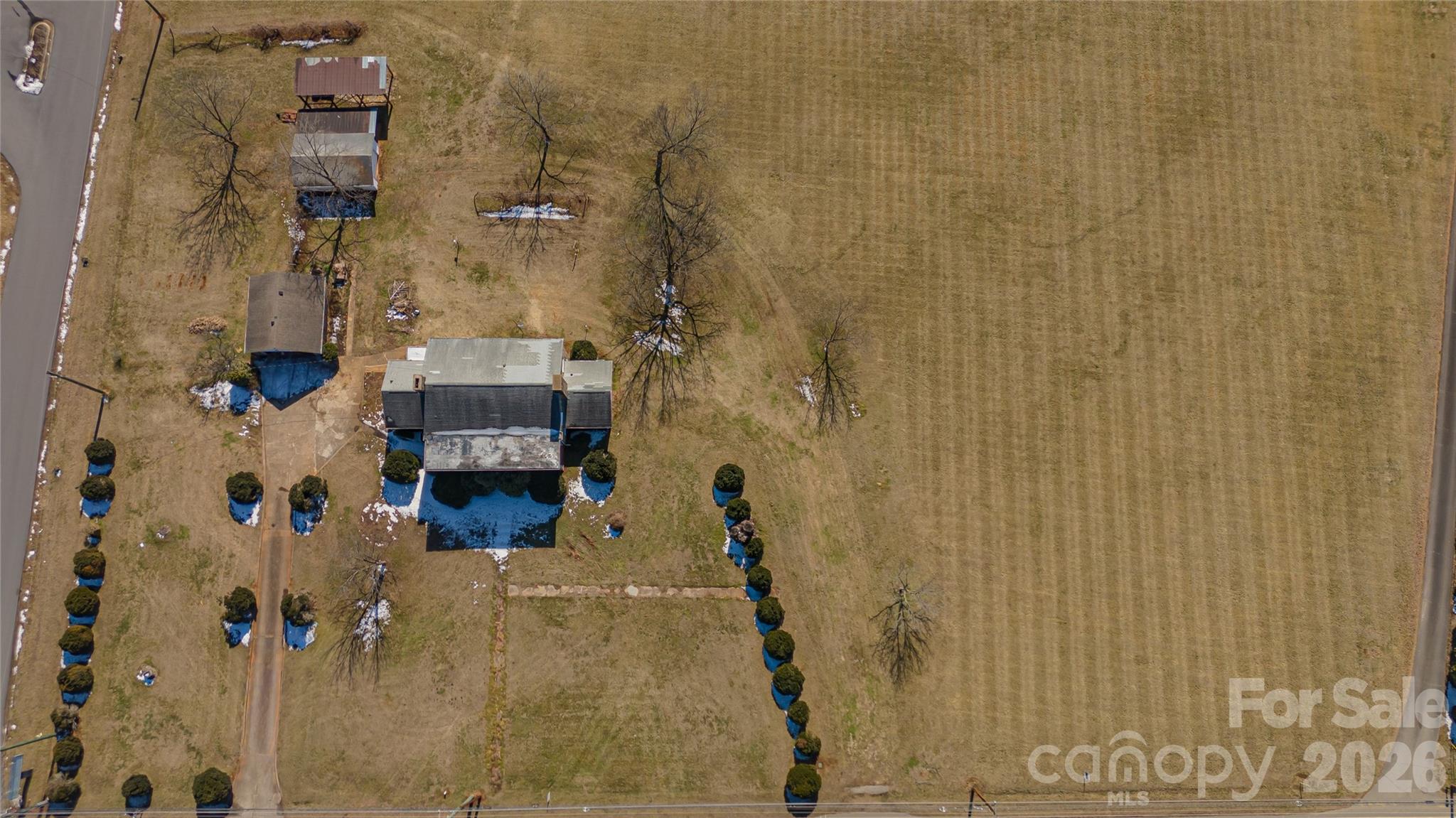 615 Carbon City Road — Morganton