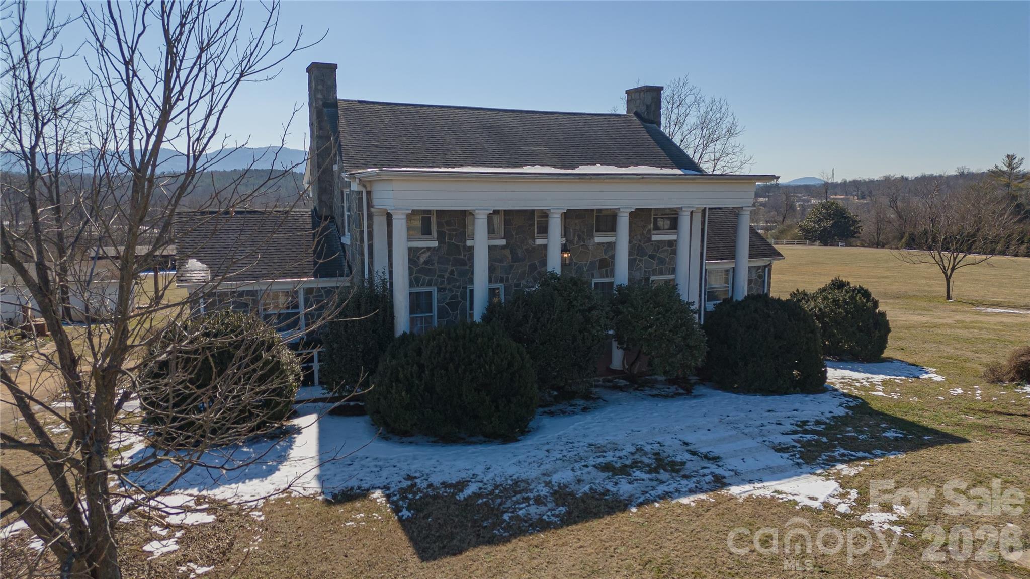 615 Carbon City Road — Morganton