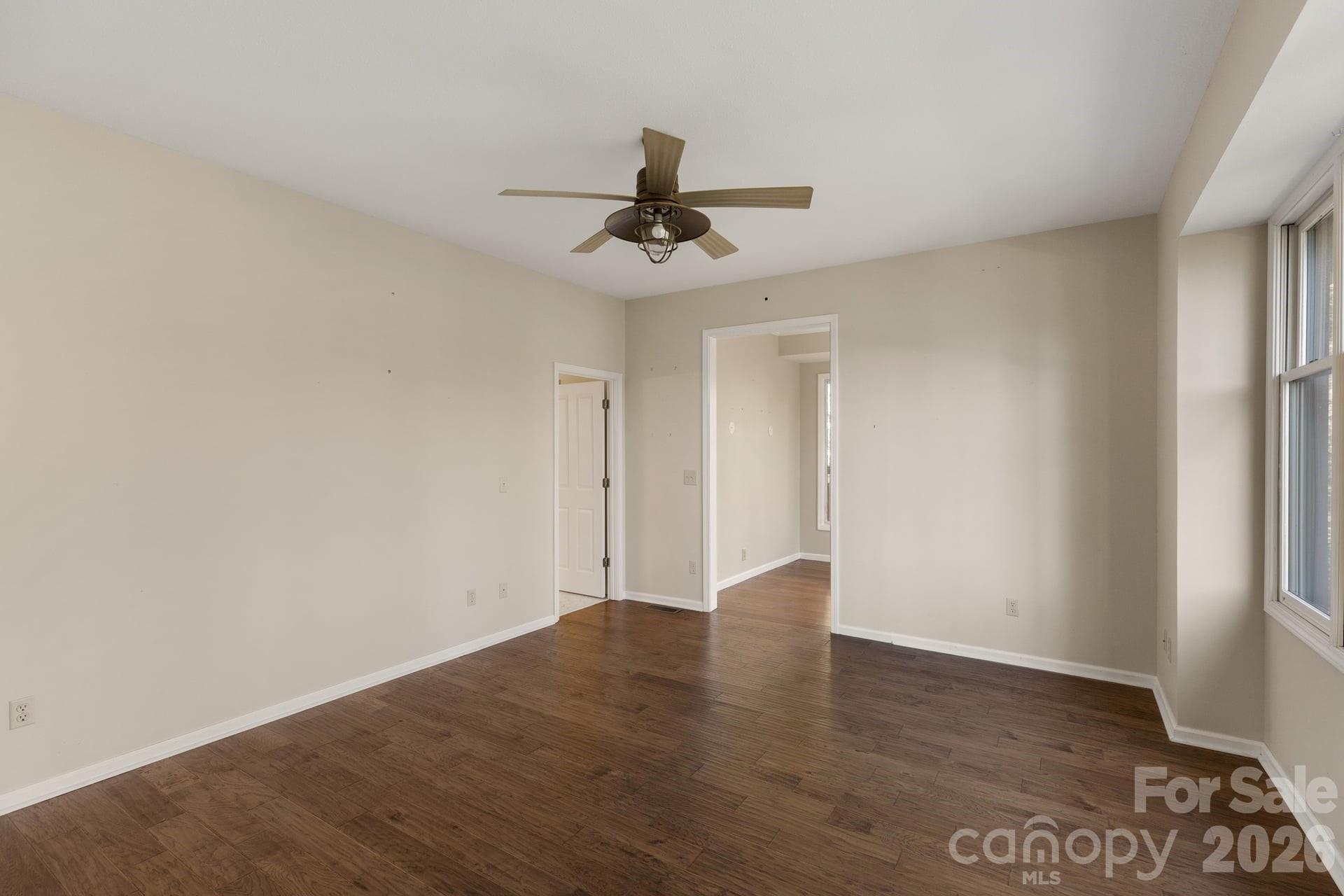 451 Crescent Trail — Highlands