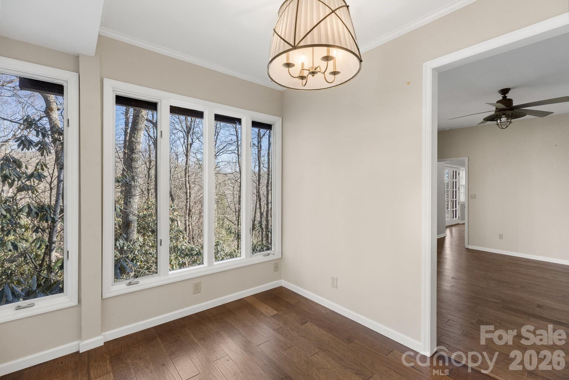 451 Crescent Trail — Highlands