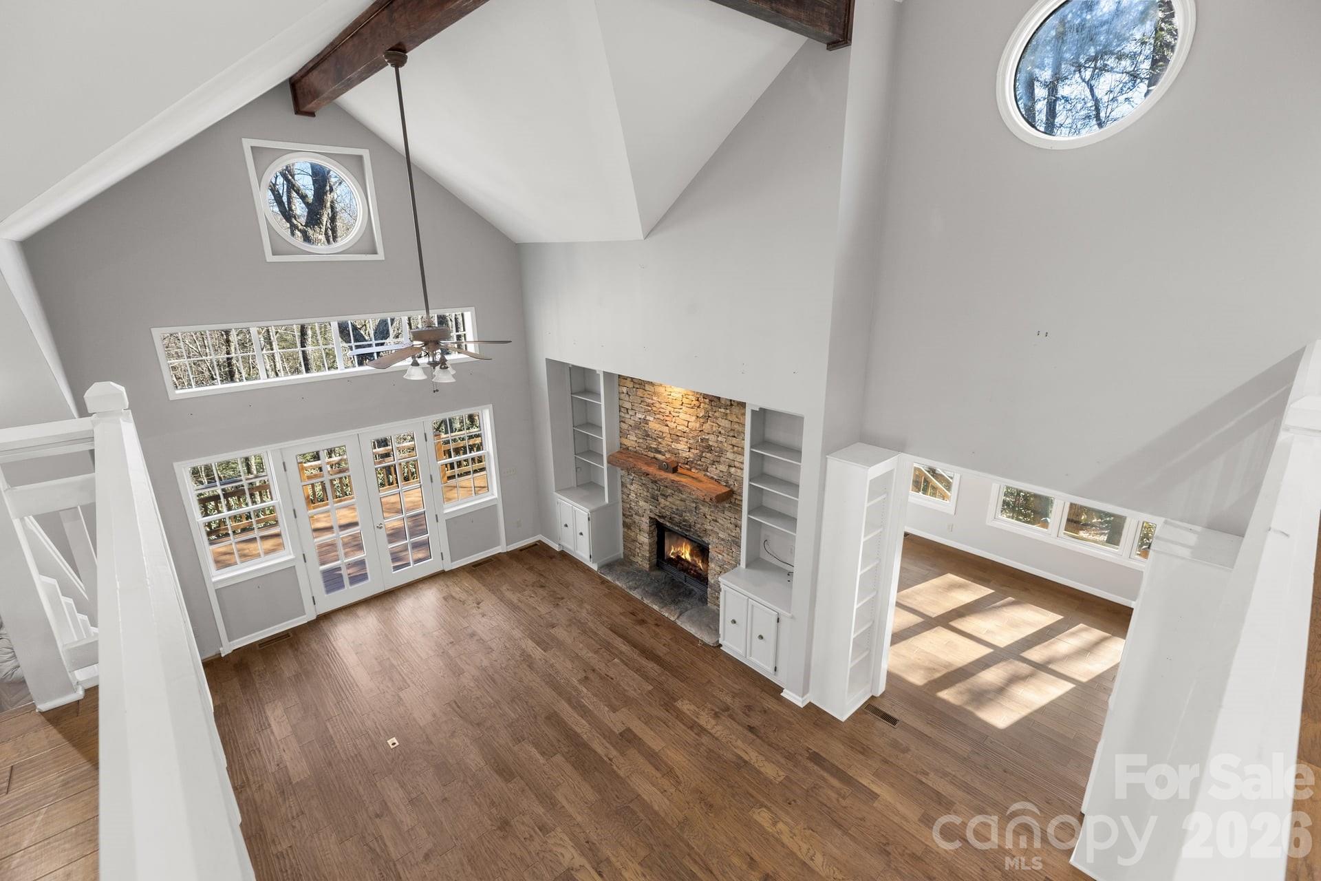 451 Crescent Trail — Highlands
