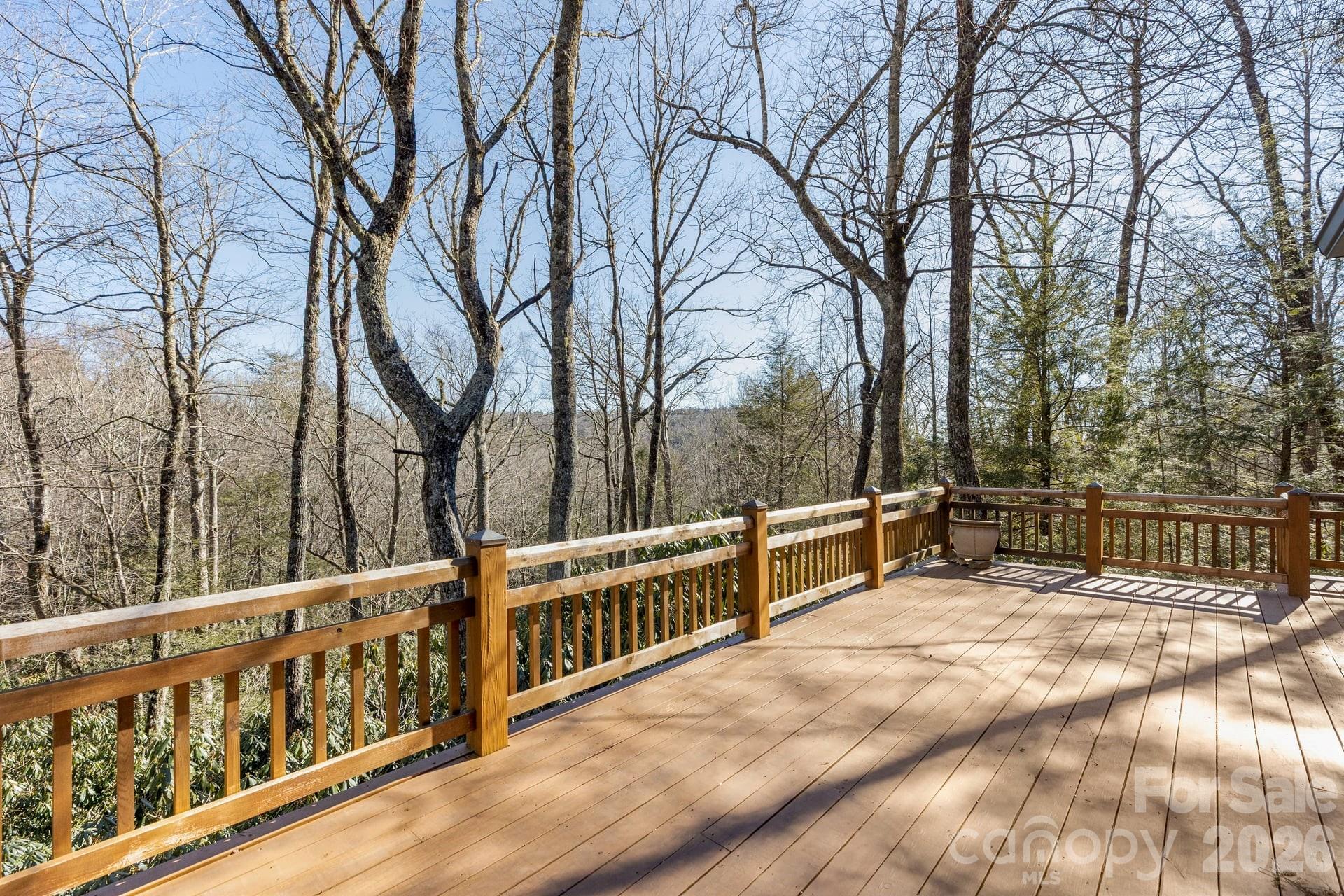 451 Crescent Trail — Highlands