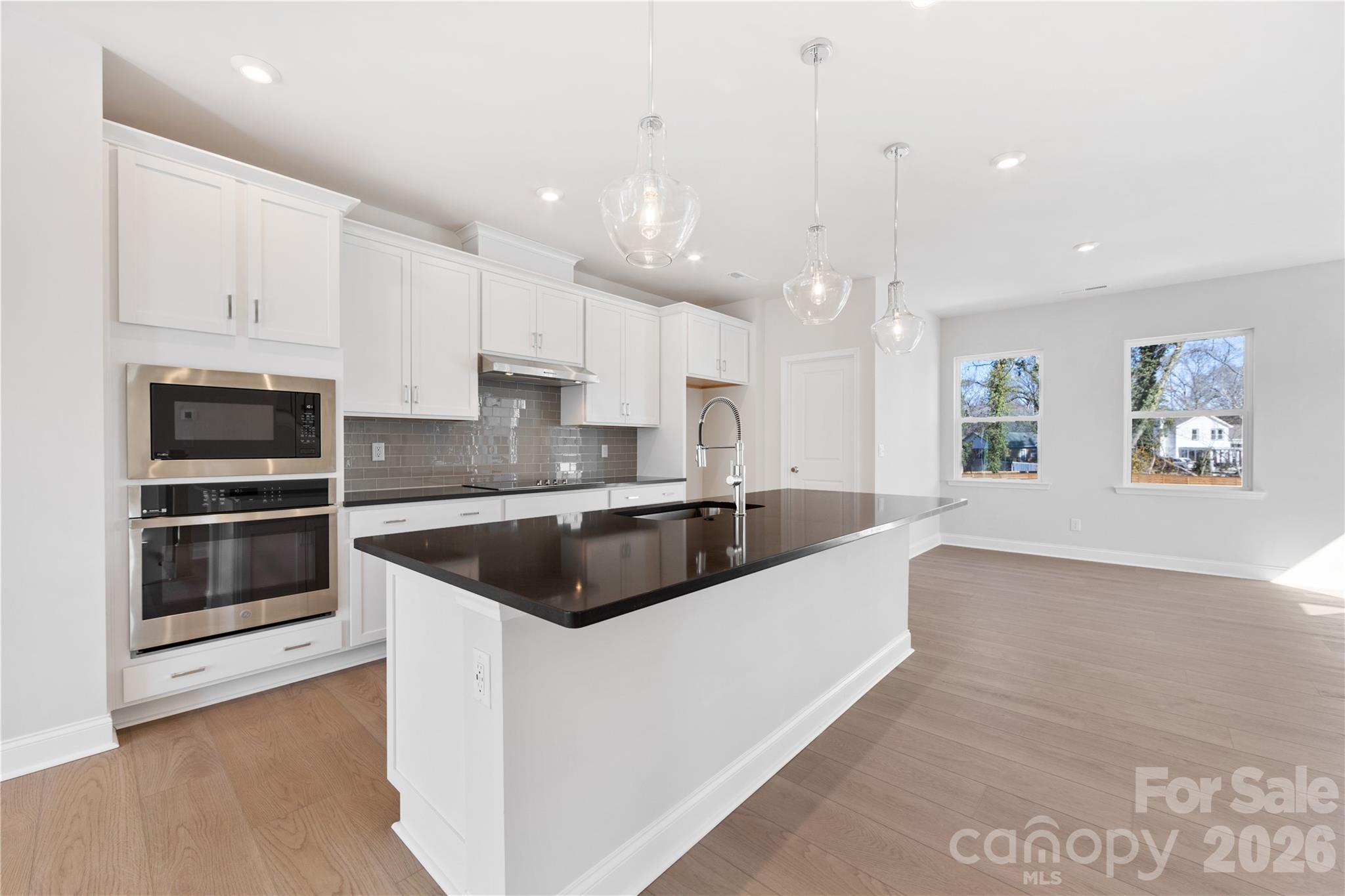 905 Archway Lane — Charlotte