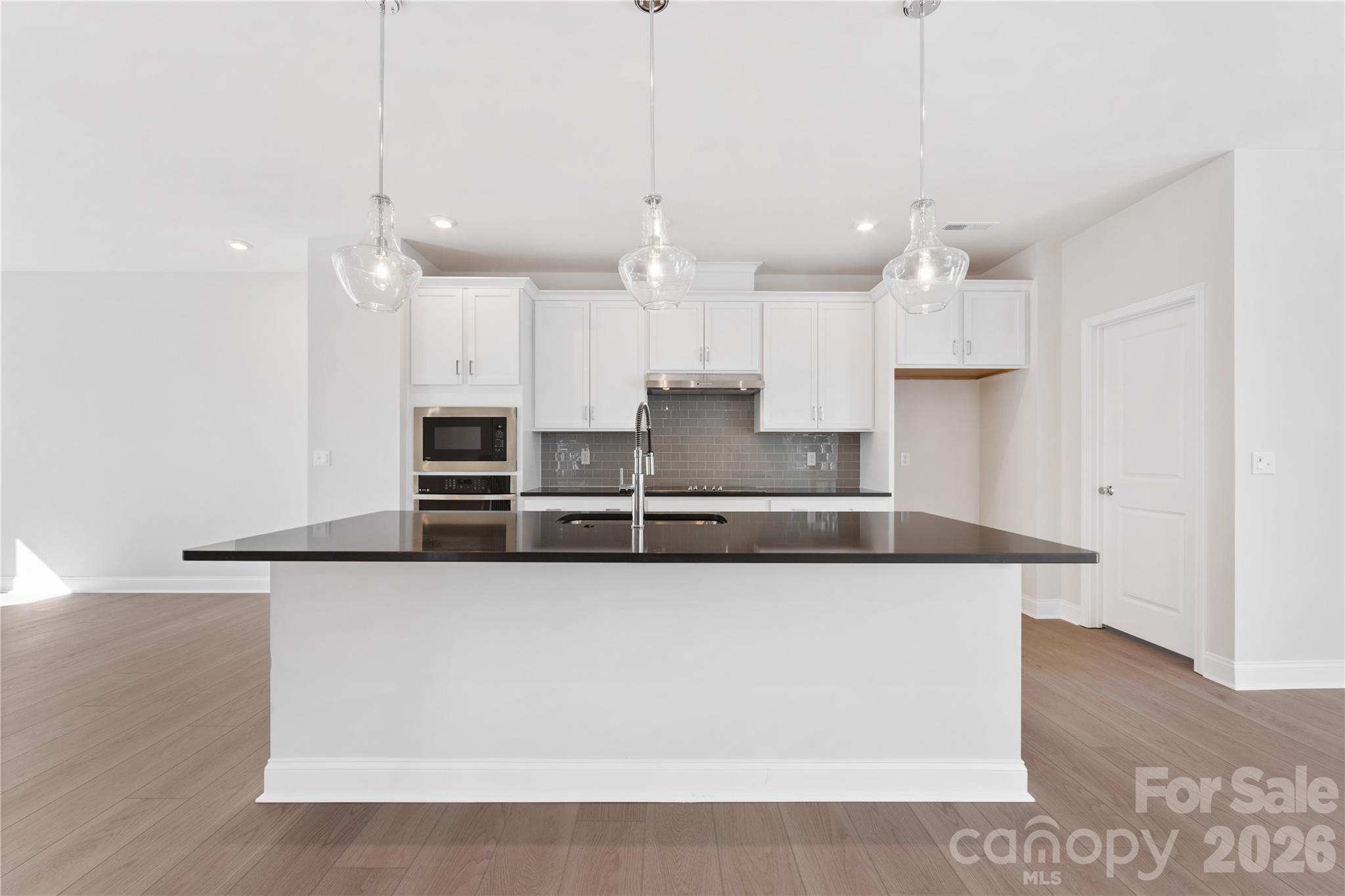 905 Archway Lane — Charlotte