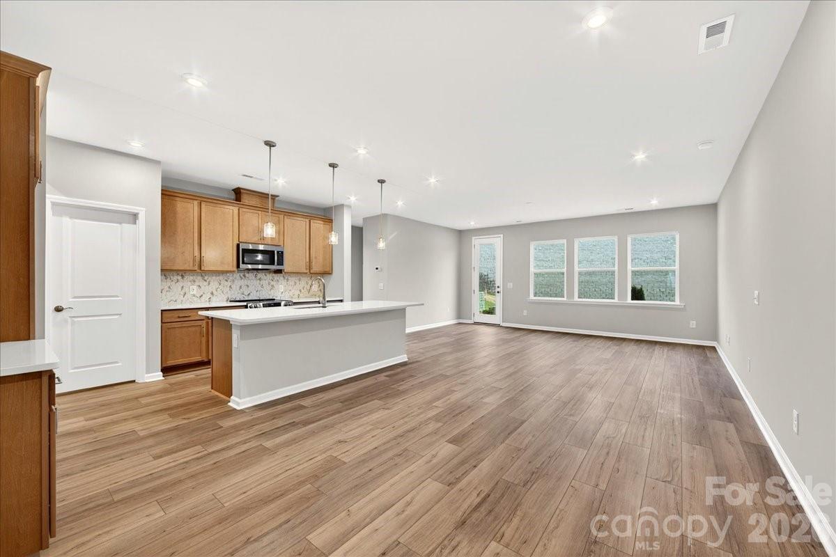 606 Webster Lane — Cramerton