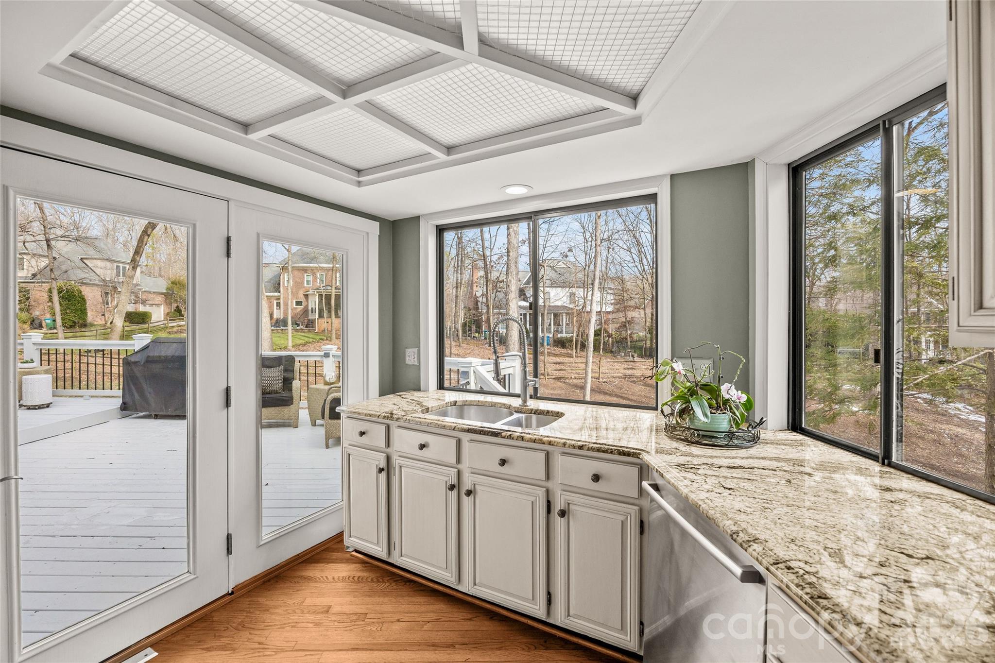 9562 Hunting Court — Matthews