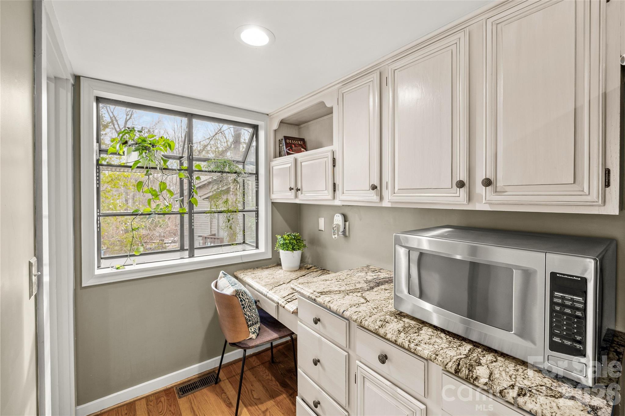 9562 Hunting Court — Matthews