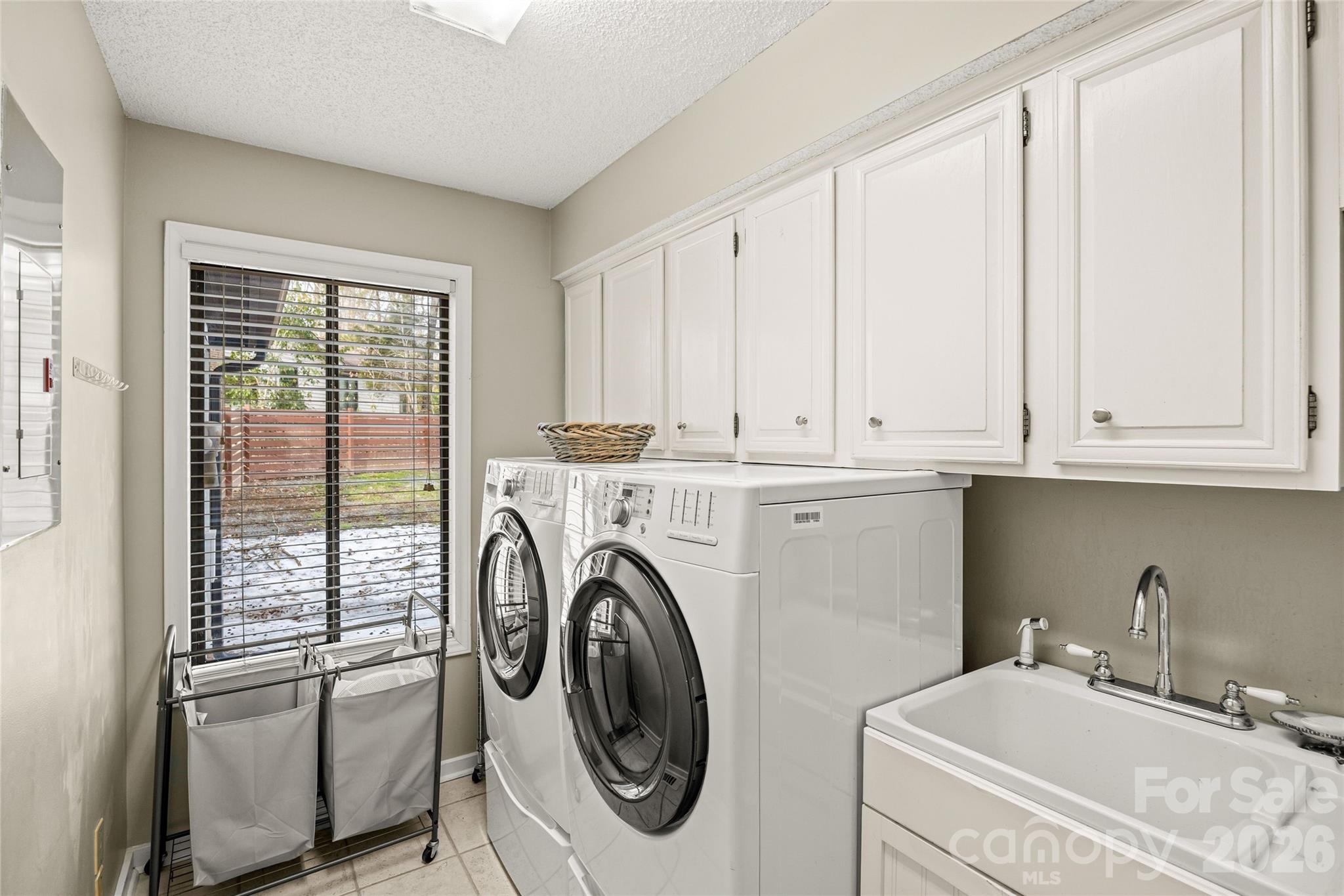 9562 Hunting Court — Matthews