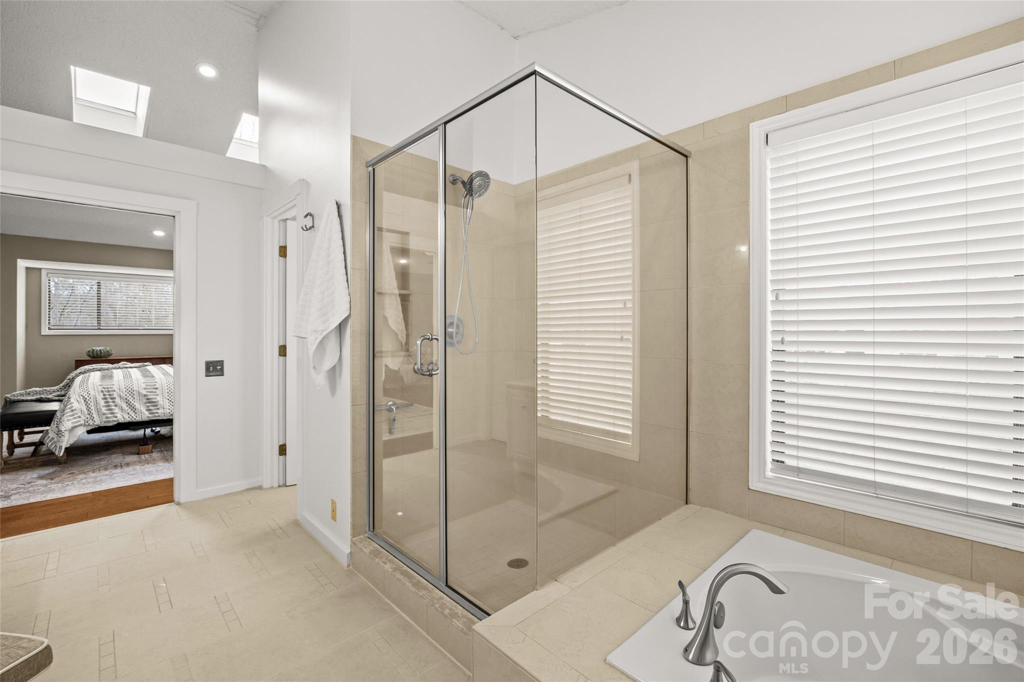 9562 Hunting Court — Matthews
