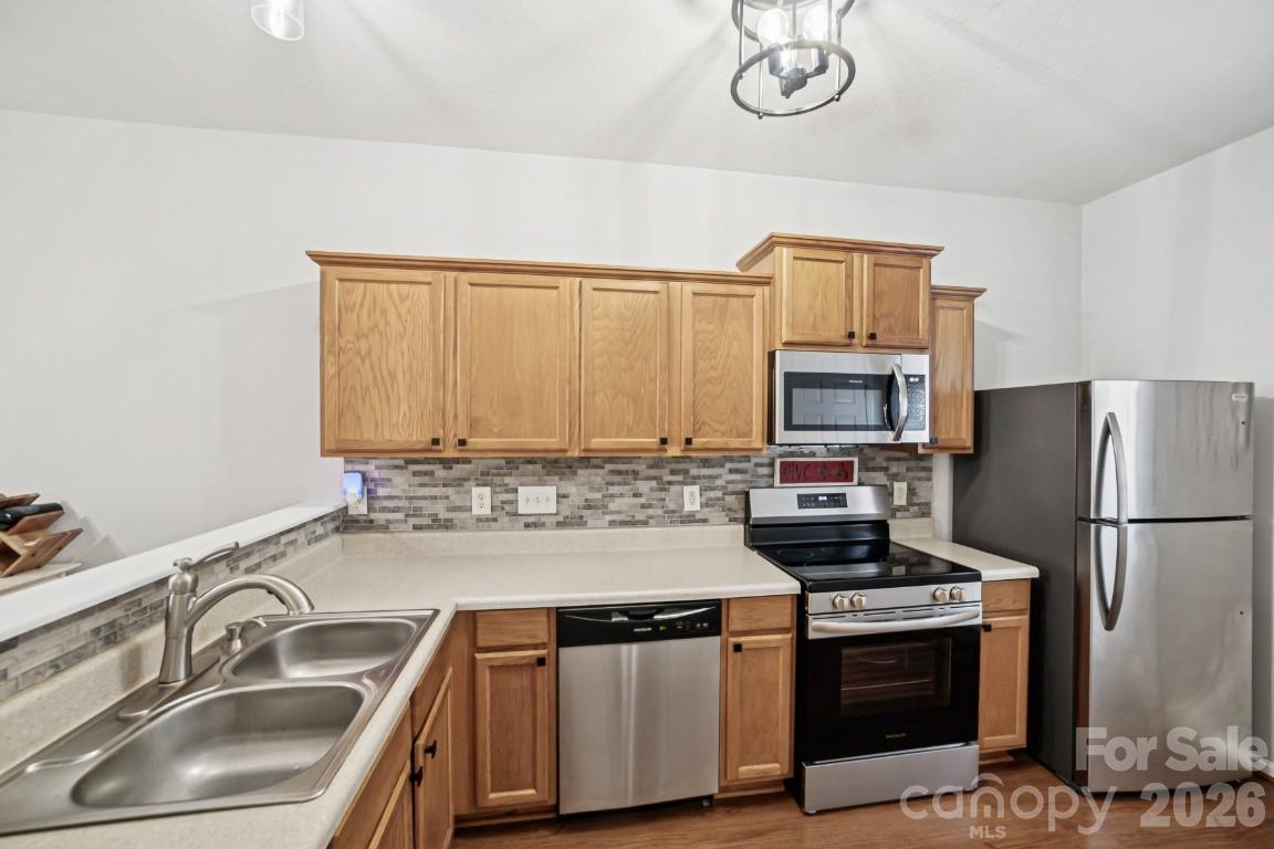 2731 Meadow Knoll Drive — Charlotte