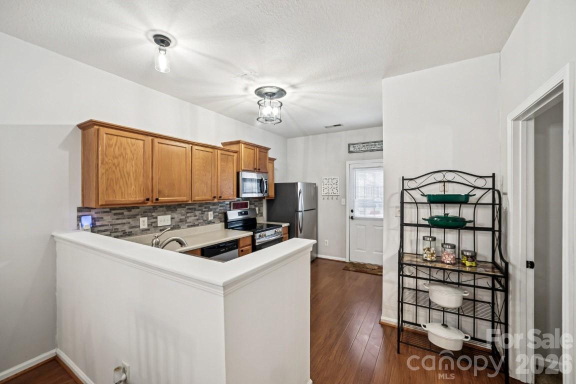 2731 Meadow Knoll Drive — Charlotte