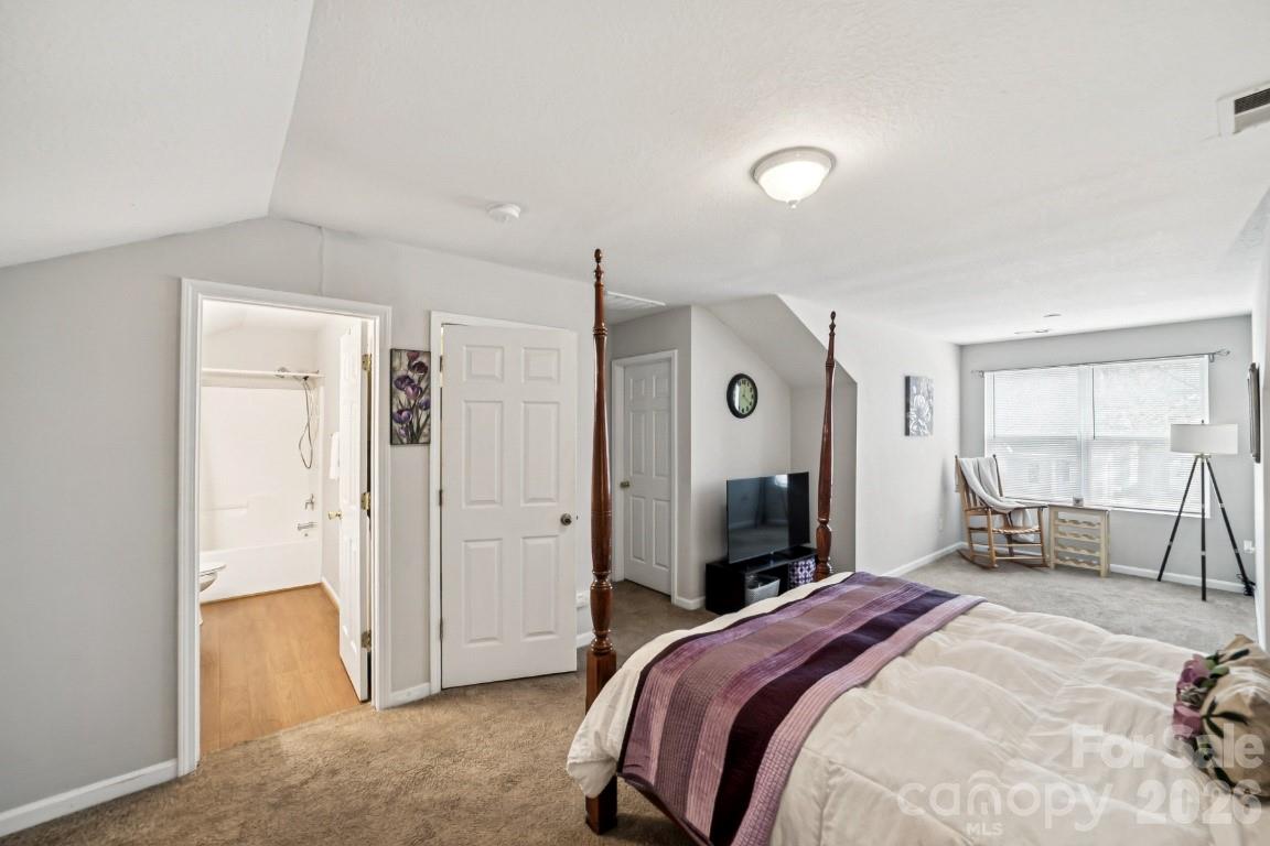 2731 Meadow Knoll Drive — Charlotte