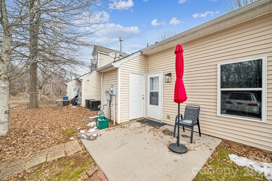 2731 Meadow Knoll Drive — Charlotte