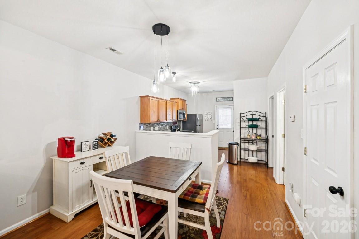 2731 Meadow Knoll Drive — Charlotte