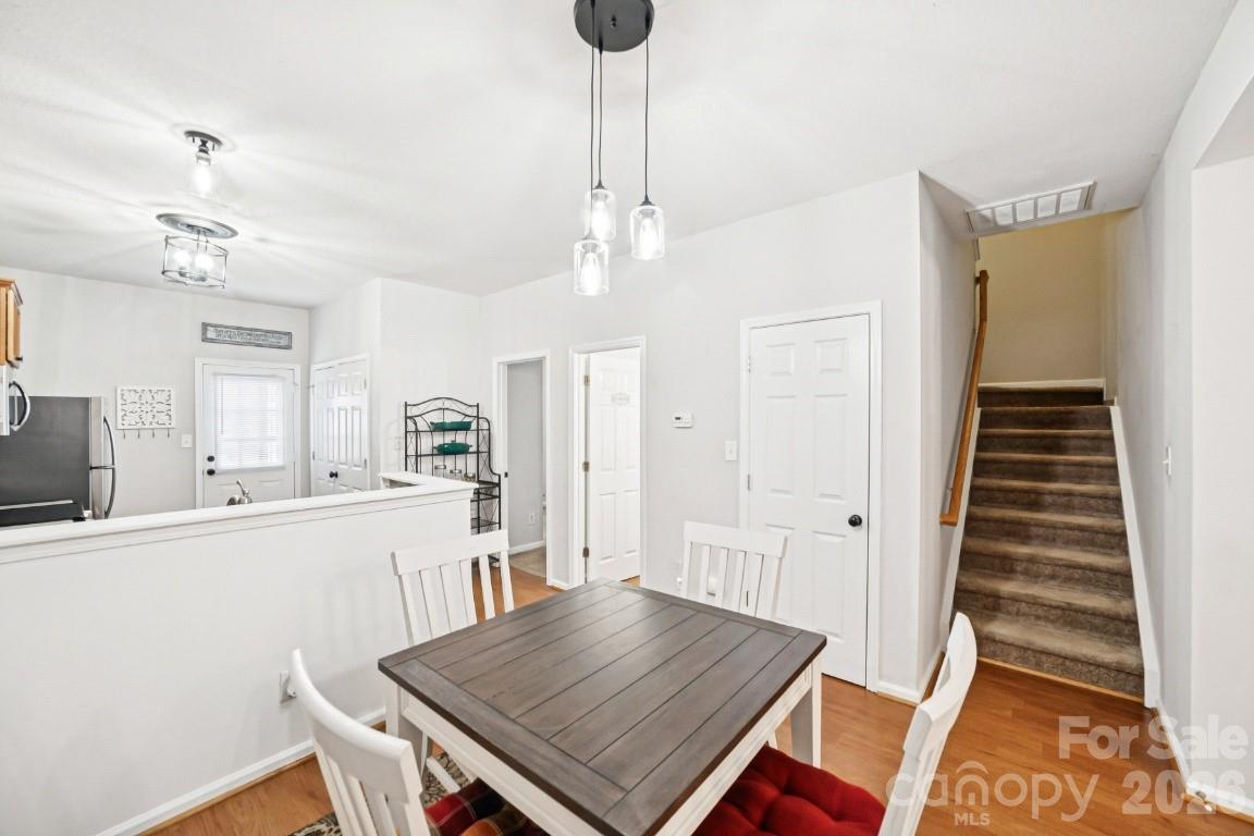 2731 Meadow Knoll Drive — Charlotte