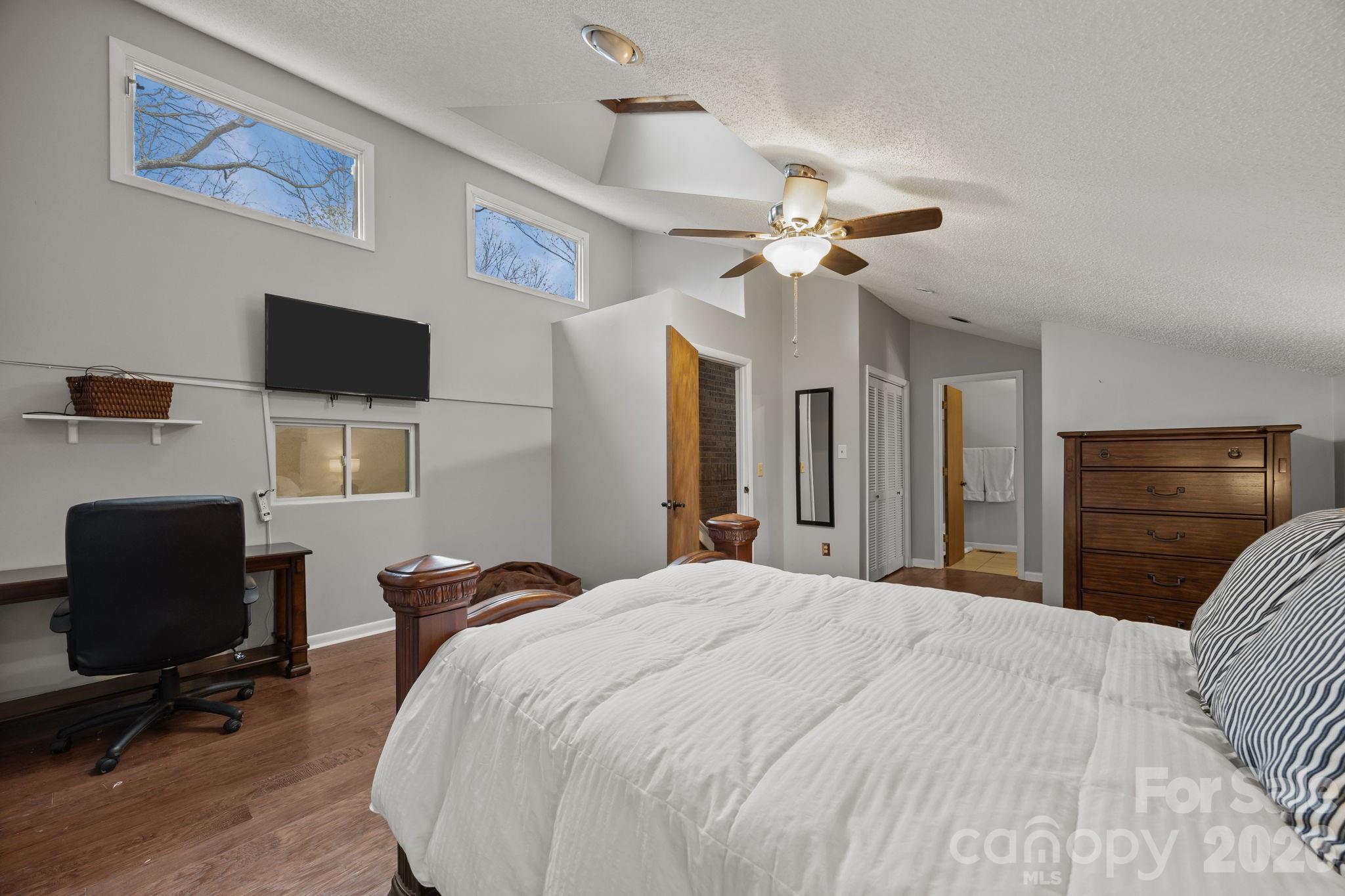 501 Woodfield Drive — Asheville