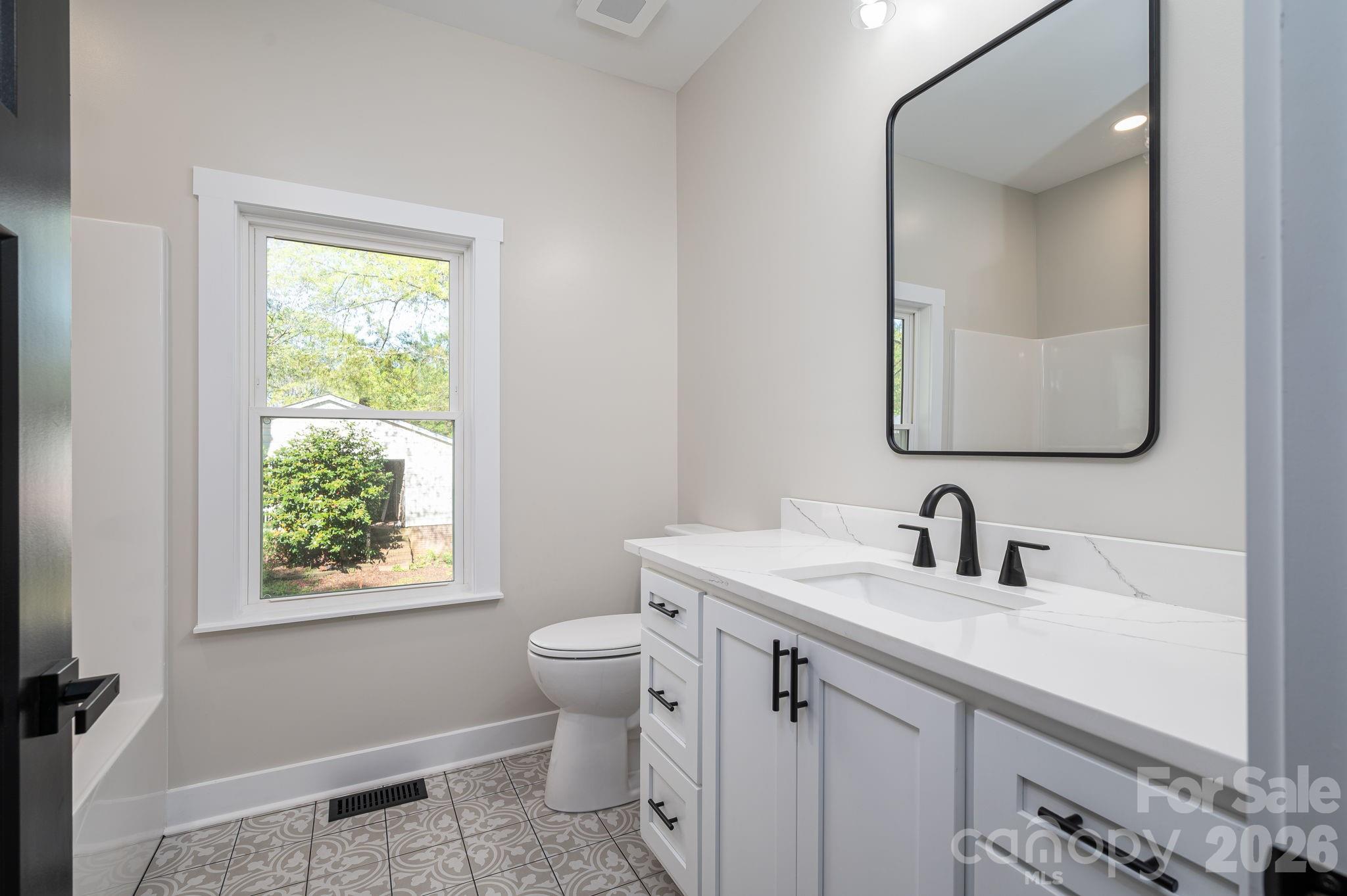 110 Johnson Lane — Cherryville