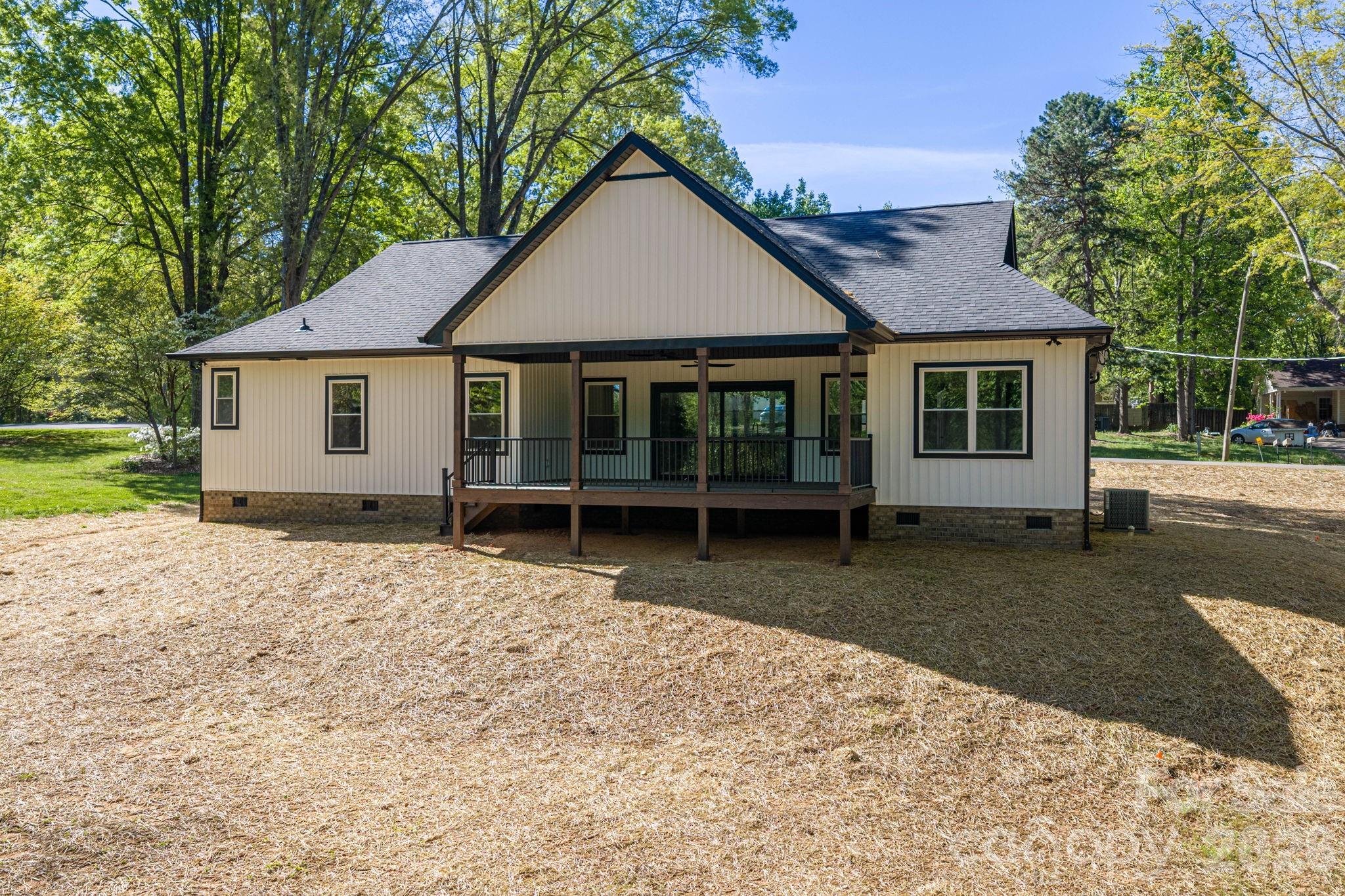 110 Johnson Lane — Cherryville