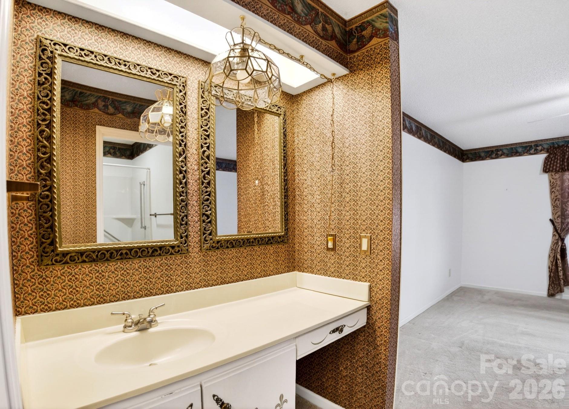 703 Independence Trail — Morganton