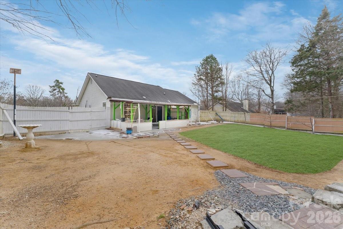 1914 Sloan Drive — Charlotte