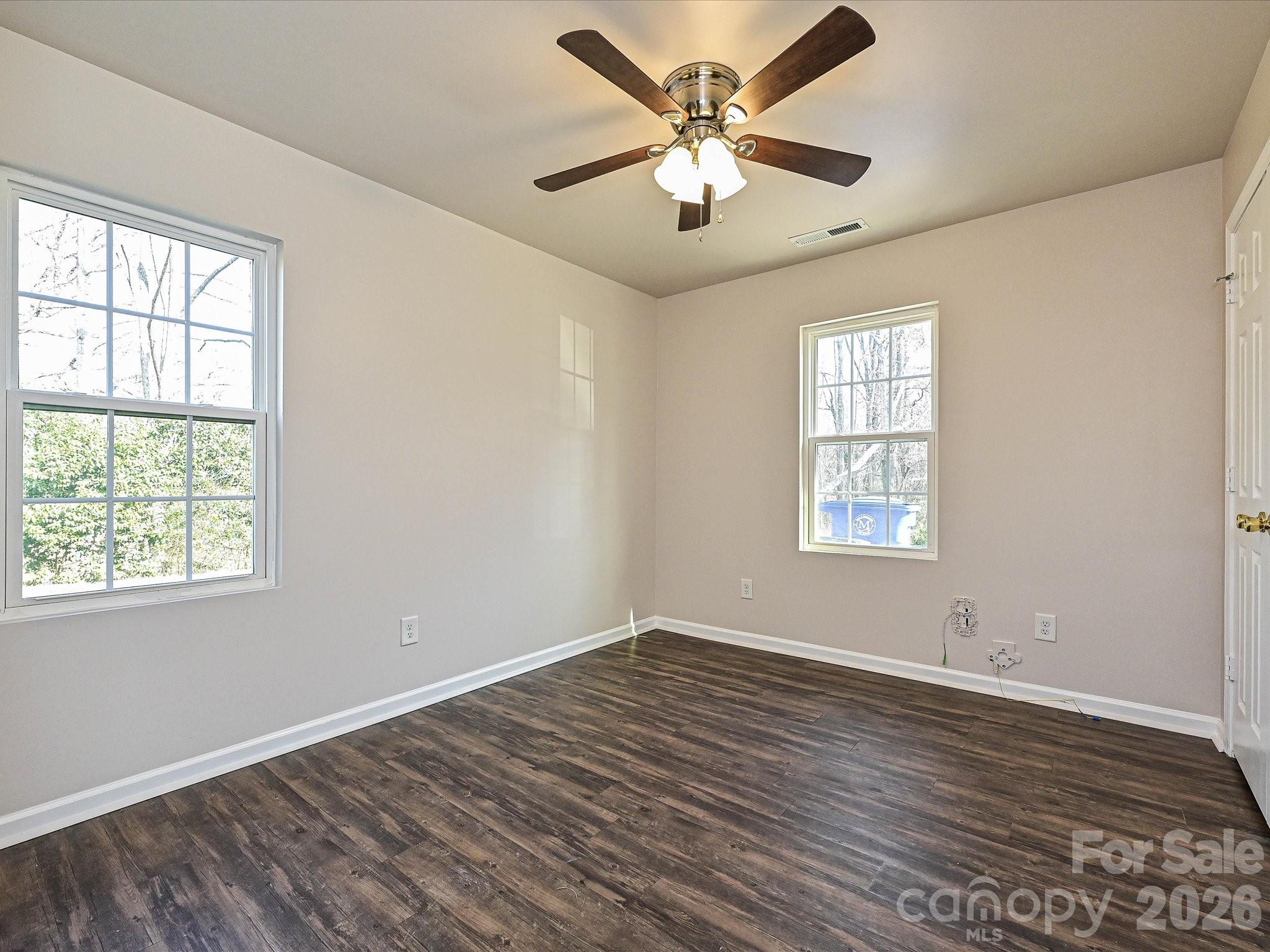 362 E Mills Avenue — Mooresville