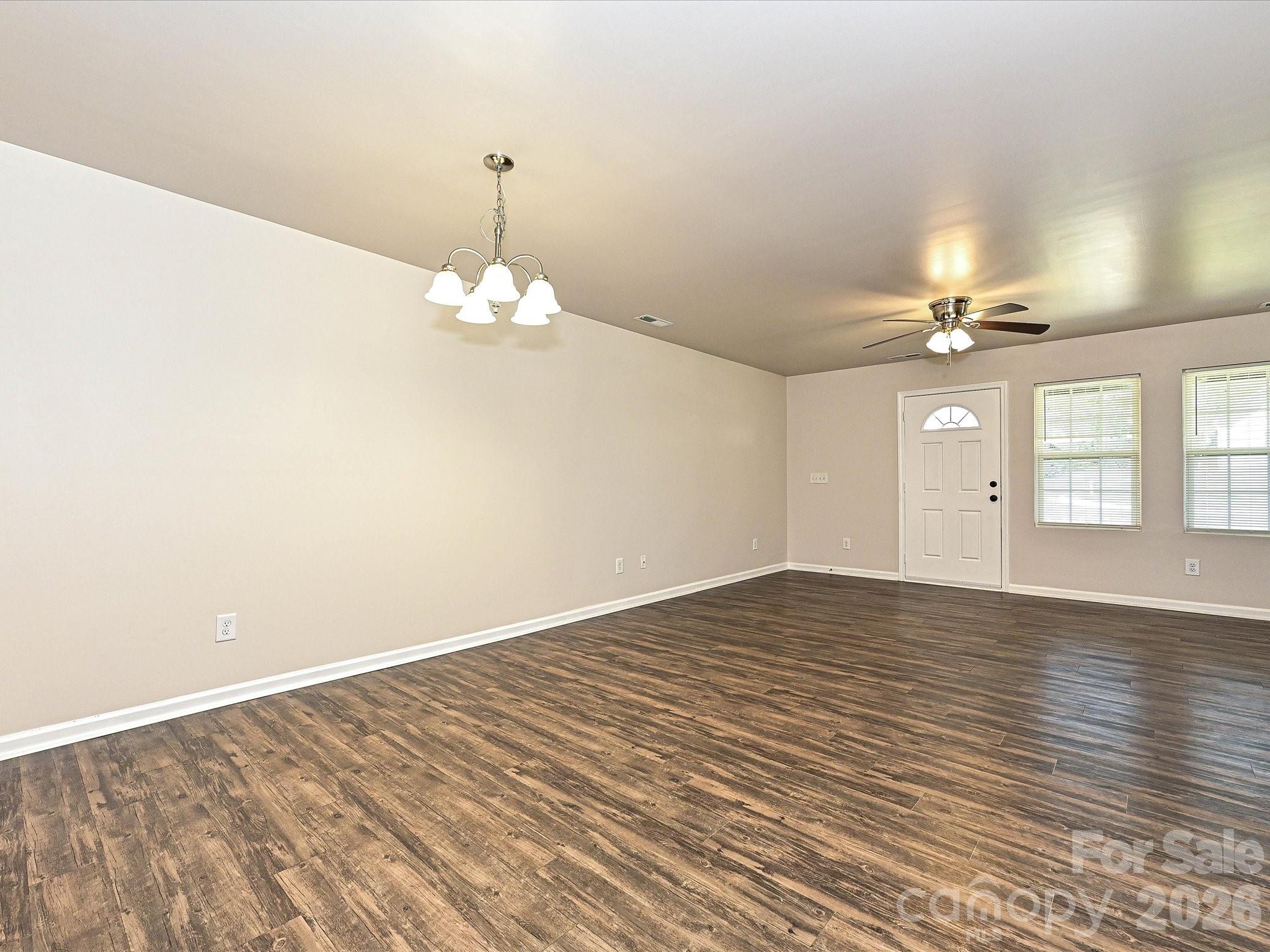 362 E Mills Avenue — Mooresville