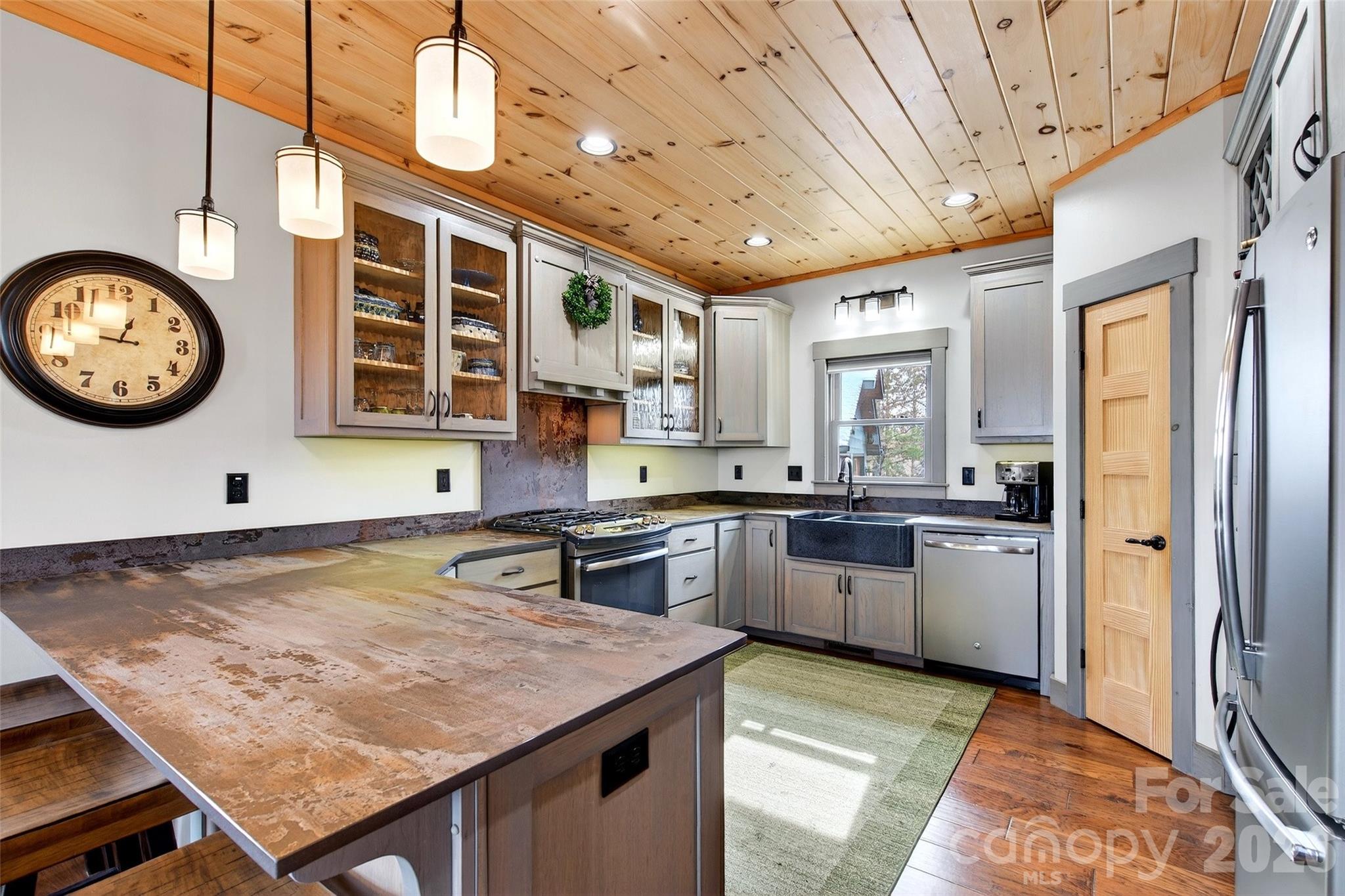 623 Mountain Vista Drive — Nebo