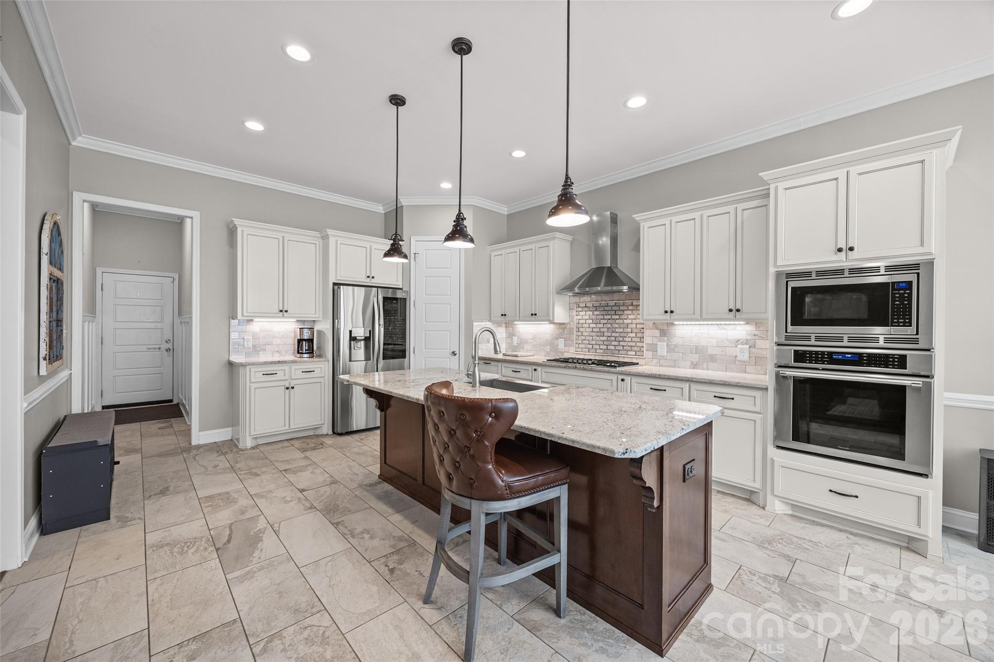790 Brandon Road — Clover