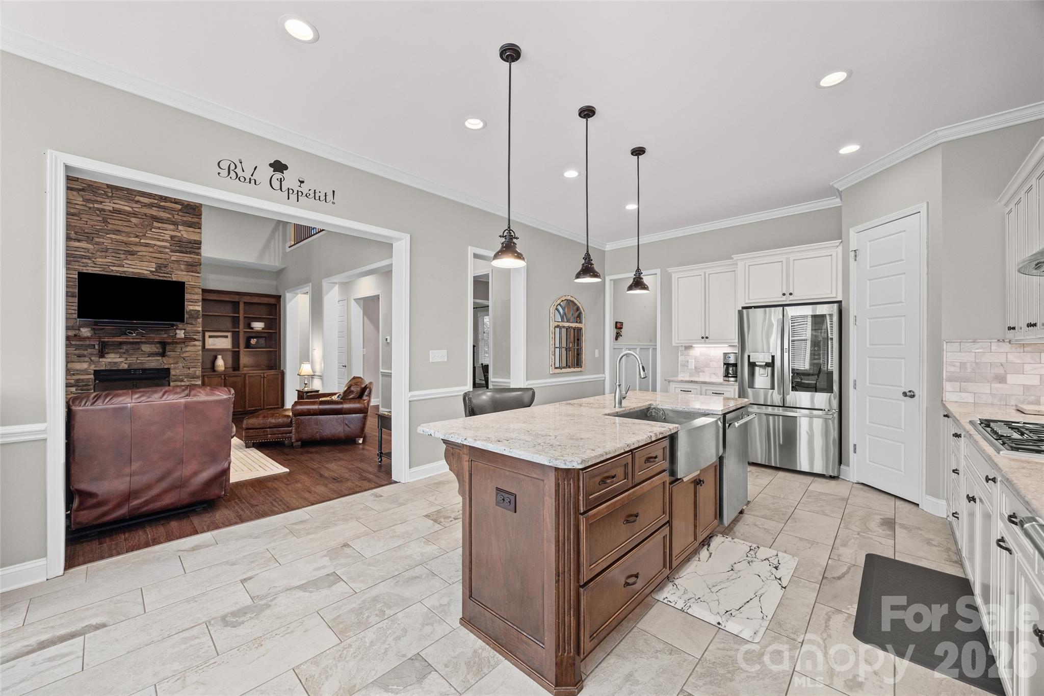 790 Brandon Road — Clover