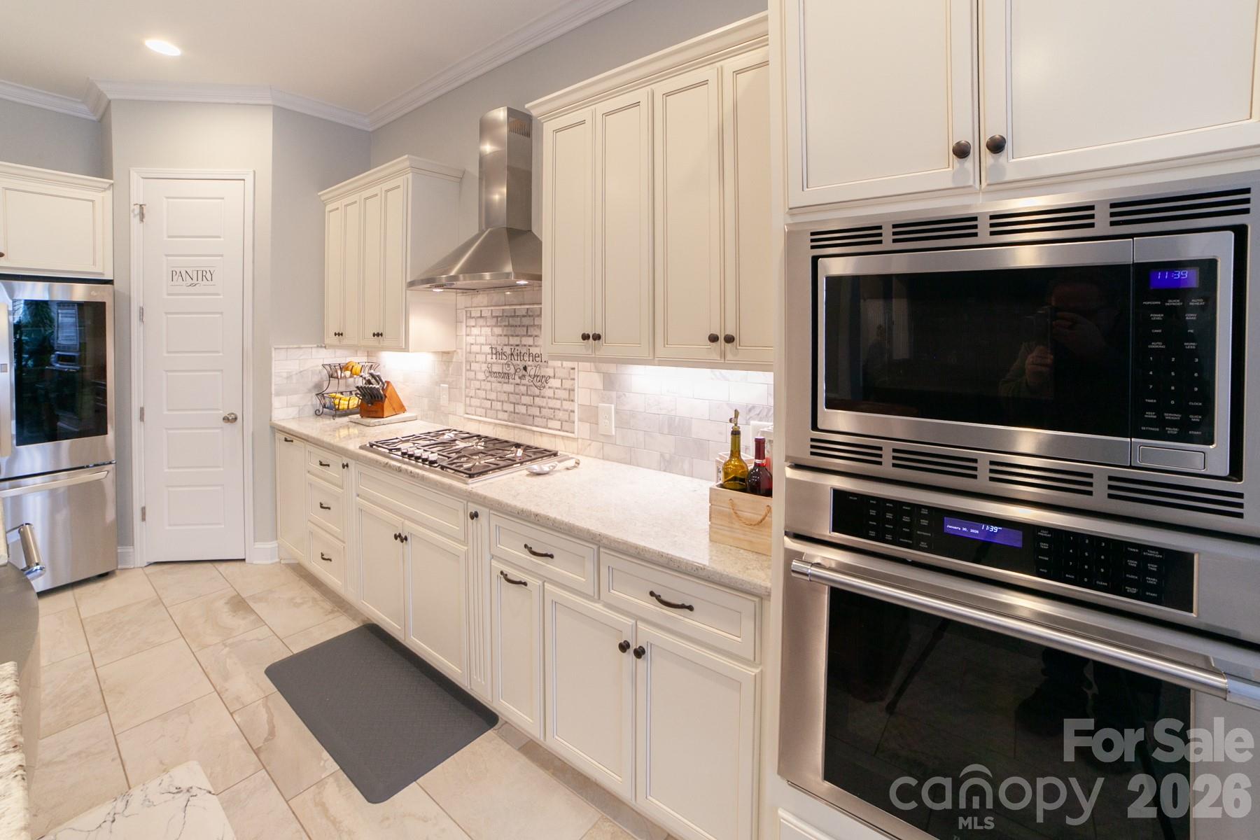 790 Brandon Road — Clover