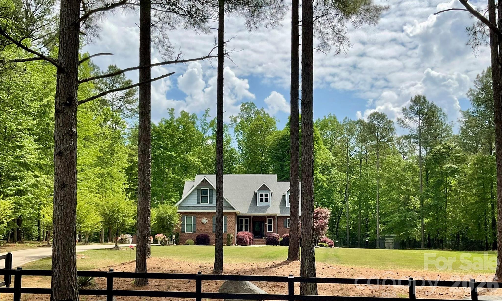 790 Brandon Road — Clover