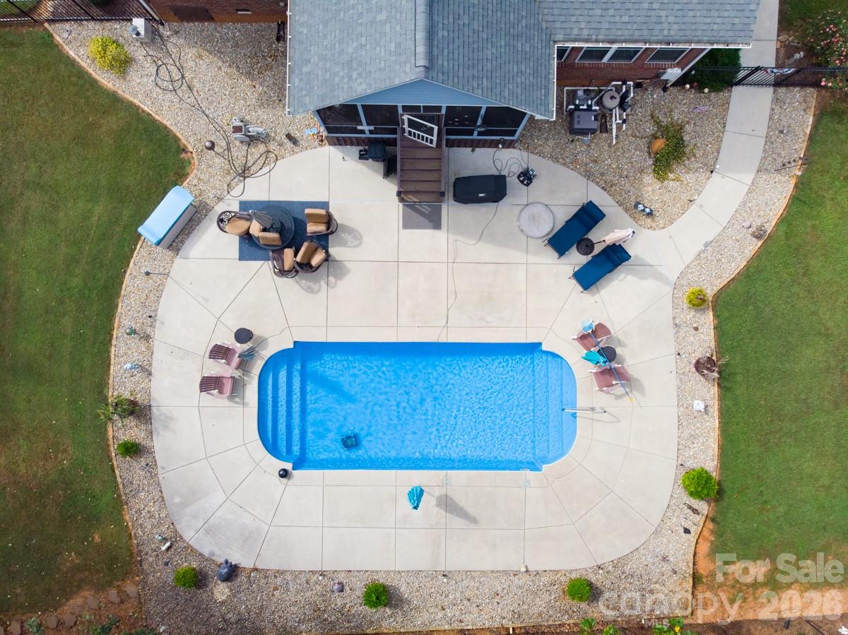 790 Brandon Road — Clover