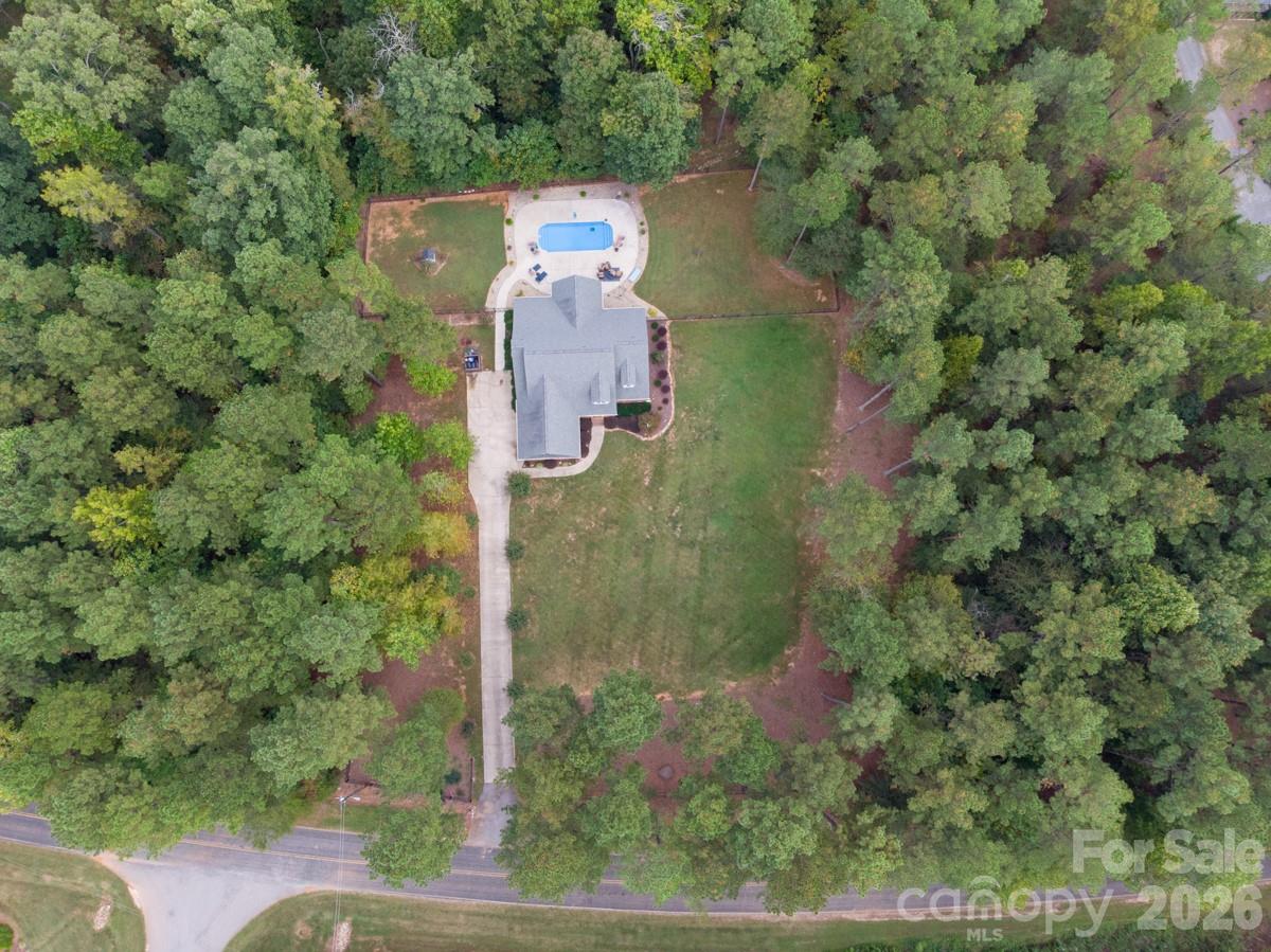 790 Brandon Road — Clover