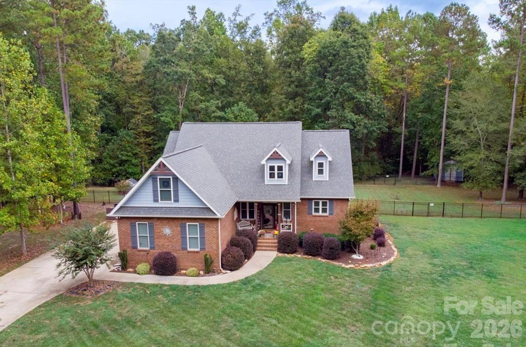 790 Brandon Road — Clover