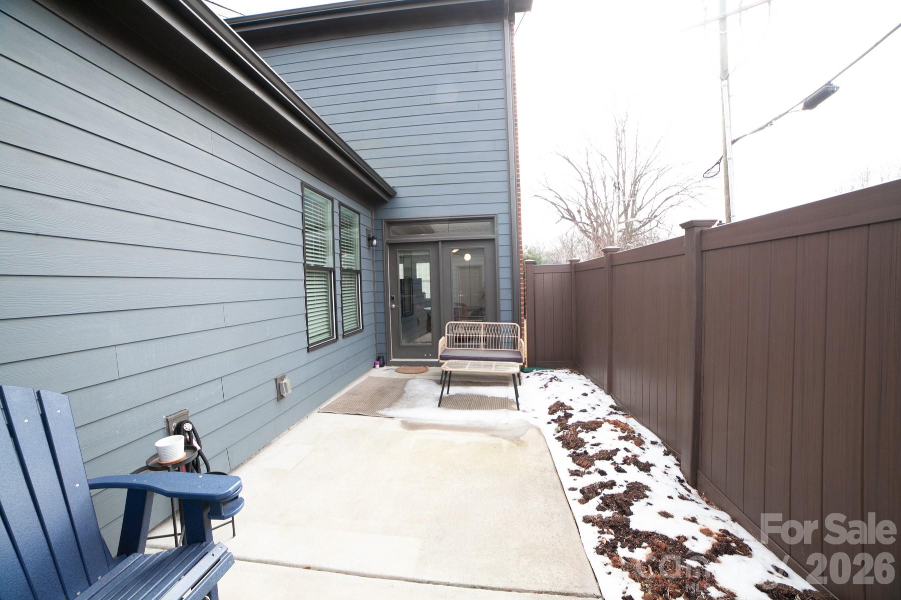 100 Linestowe Drive — Belmont