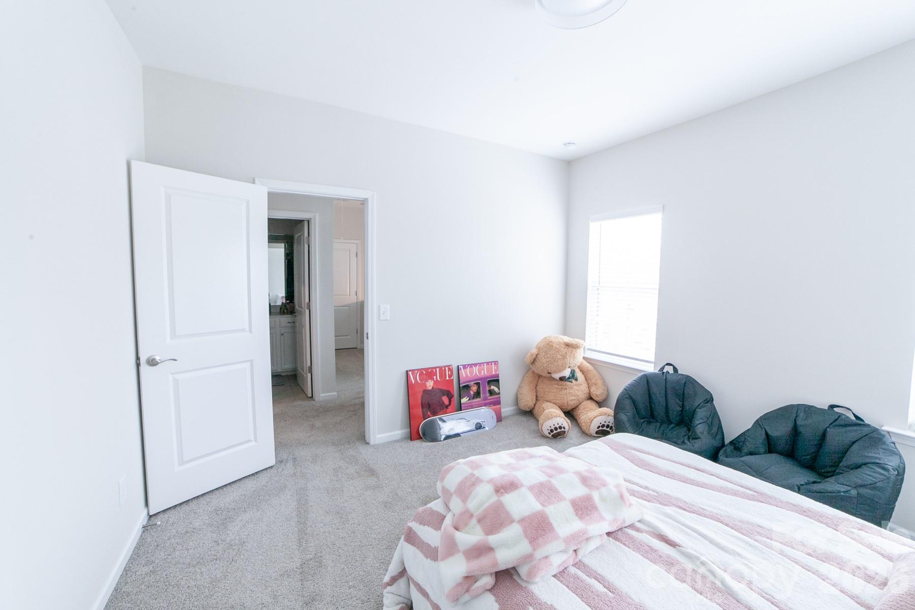 100 Linestowe Drive — Belmont