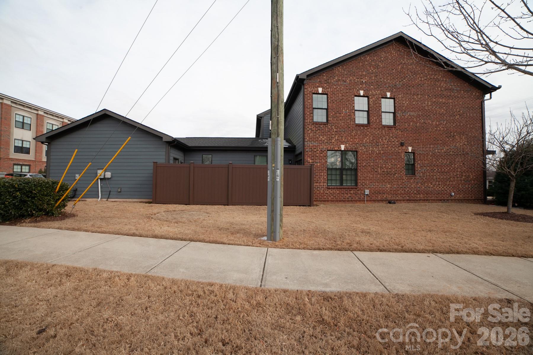 100 Linestowe Drive — Belmont
