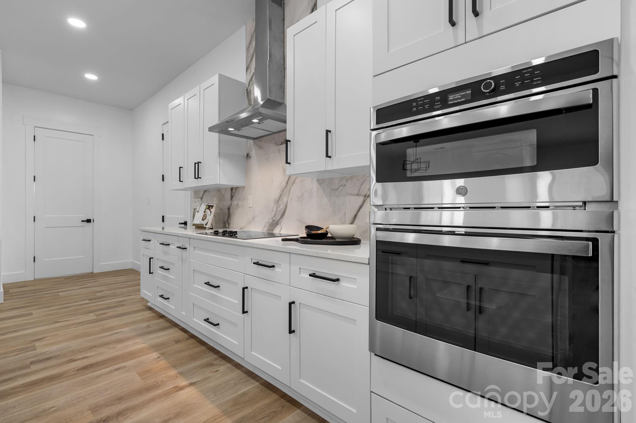 1207 39th Avenue NE — Hickory