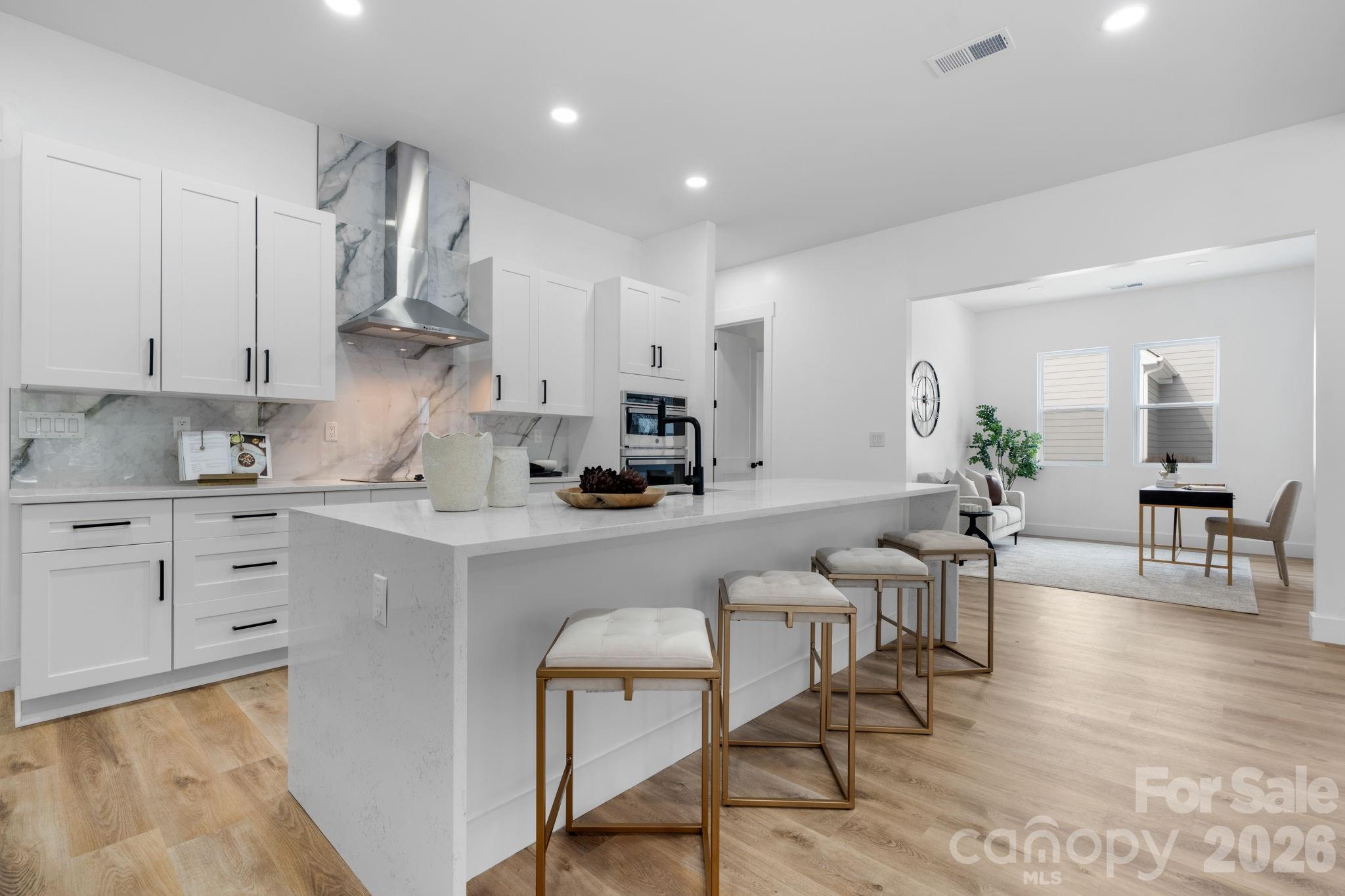 1207 39th Avenue NE — Hickory