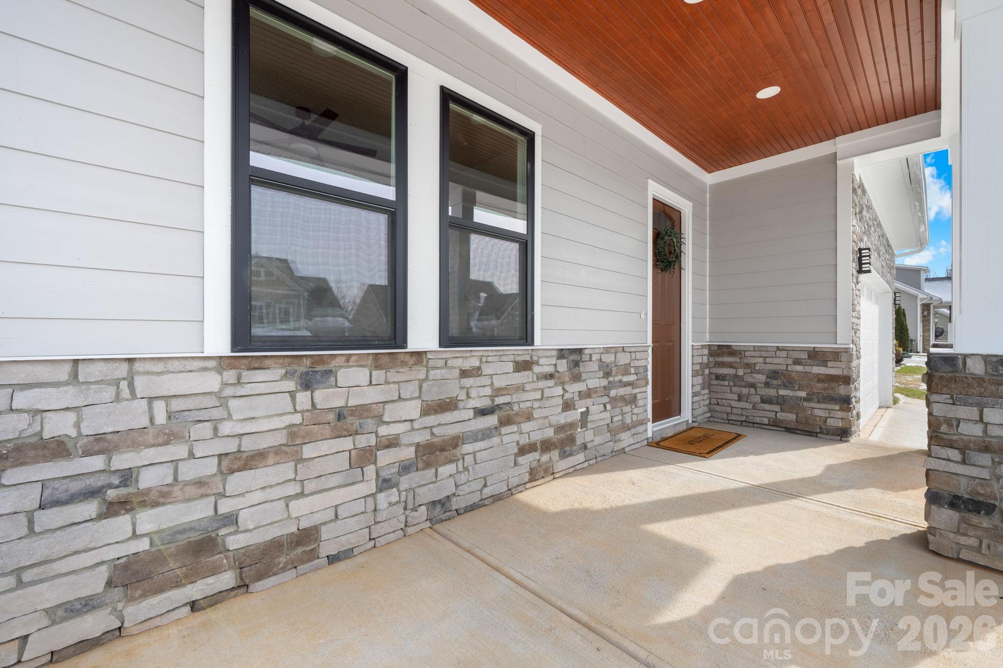 1207 39th Avenue NE — Hickory